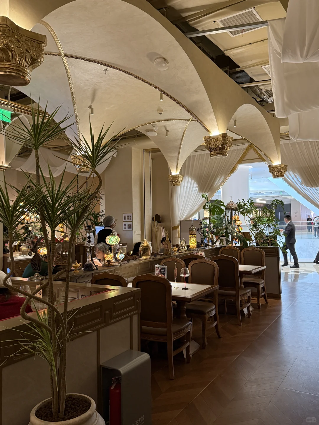 青岛异域风餐厅?可以换装的漂亮饭