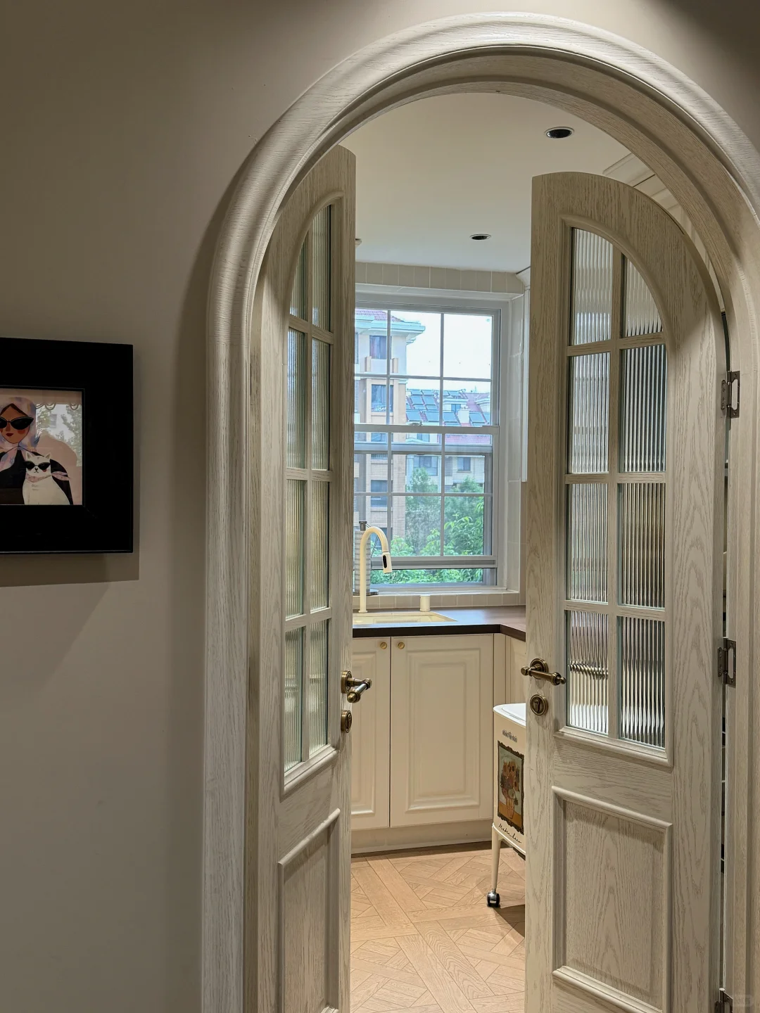 我妈说:“厨房不大,被你装的挺好看” ?