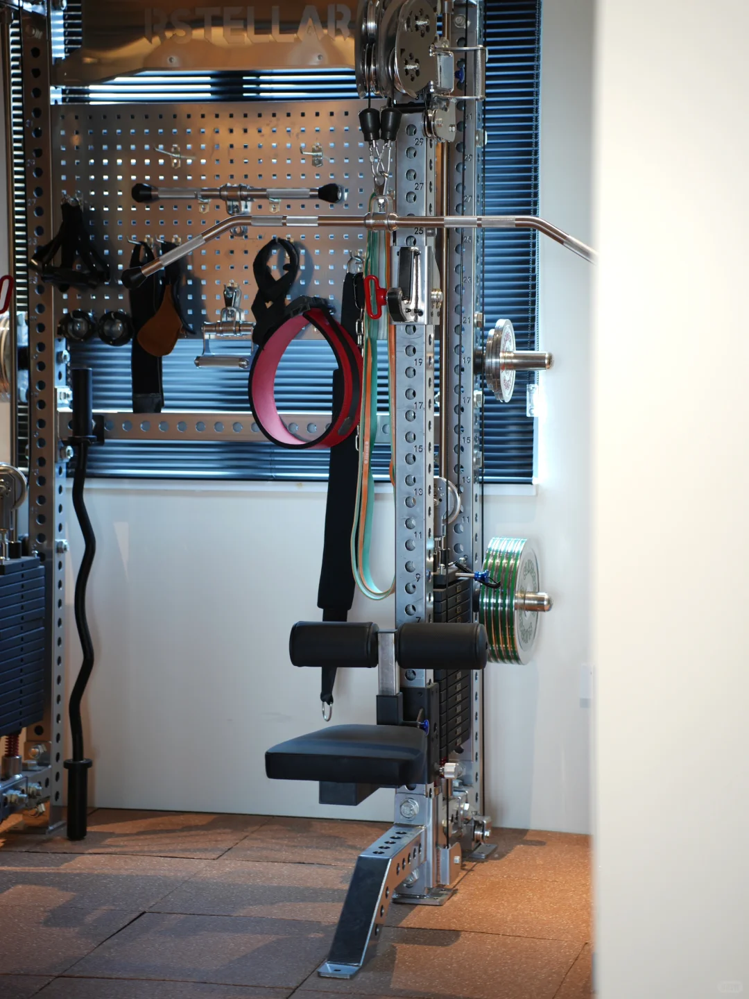 被10万人围观的家庭健身房?布局+器材清单