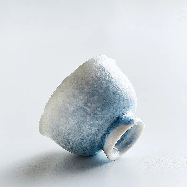 用这只冰晶蓝杯喝茶真的会上瘾！