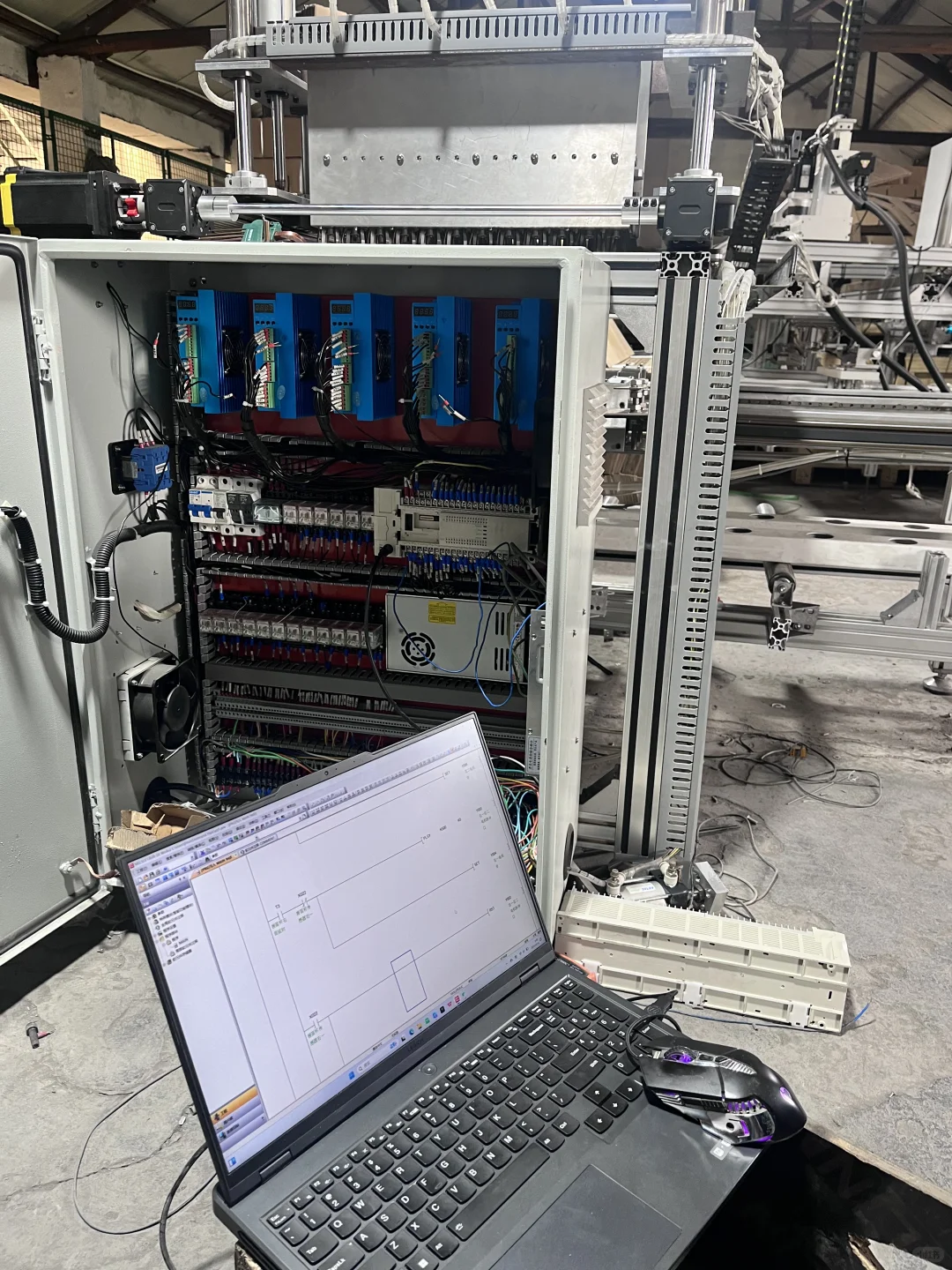 25岁的武工，我懂个毛啊