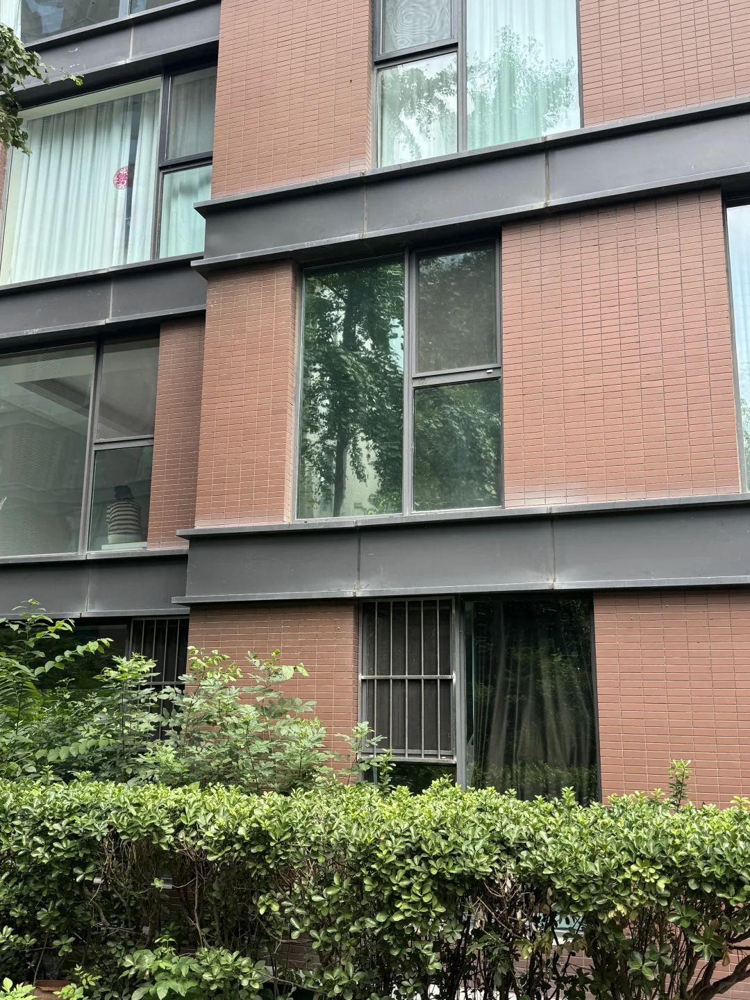 单向透视隔热膜（内看外，外看不到内）防窥