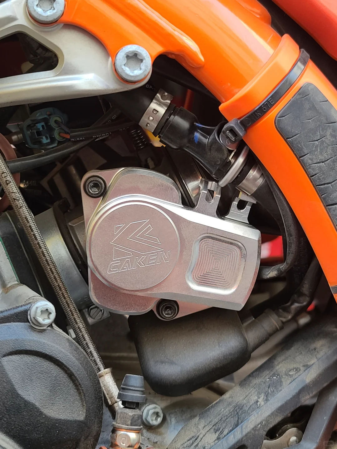 “座高-8CM的EXC长啥样？”-KTM EXC300 HE