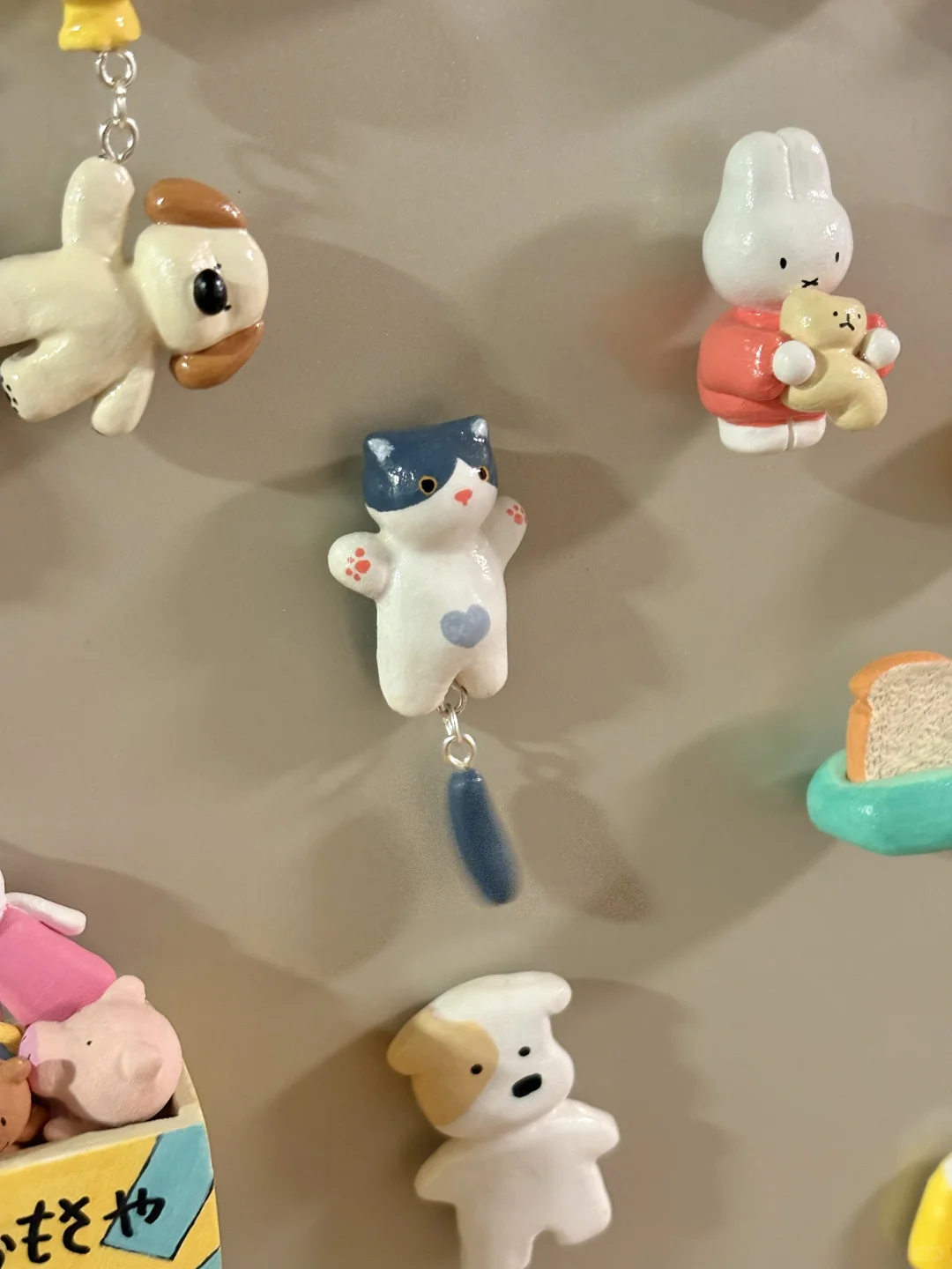 石塑粘土冰箱贴?捏了一只胖乎乎小猫咪✨