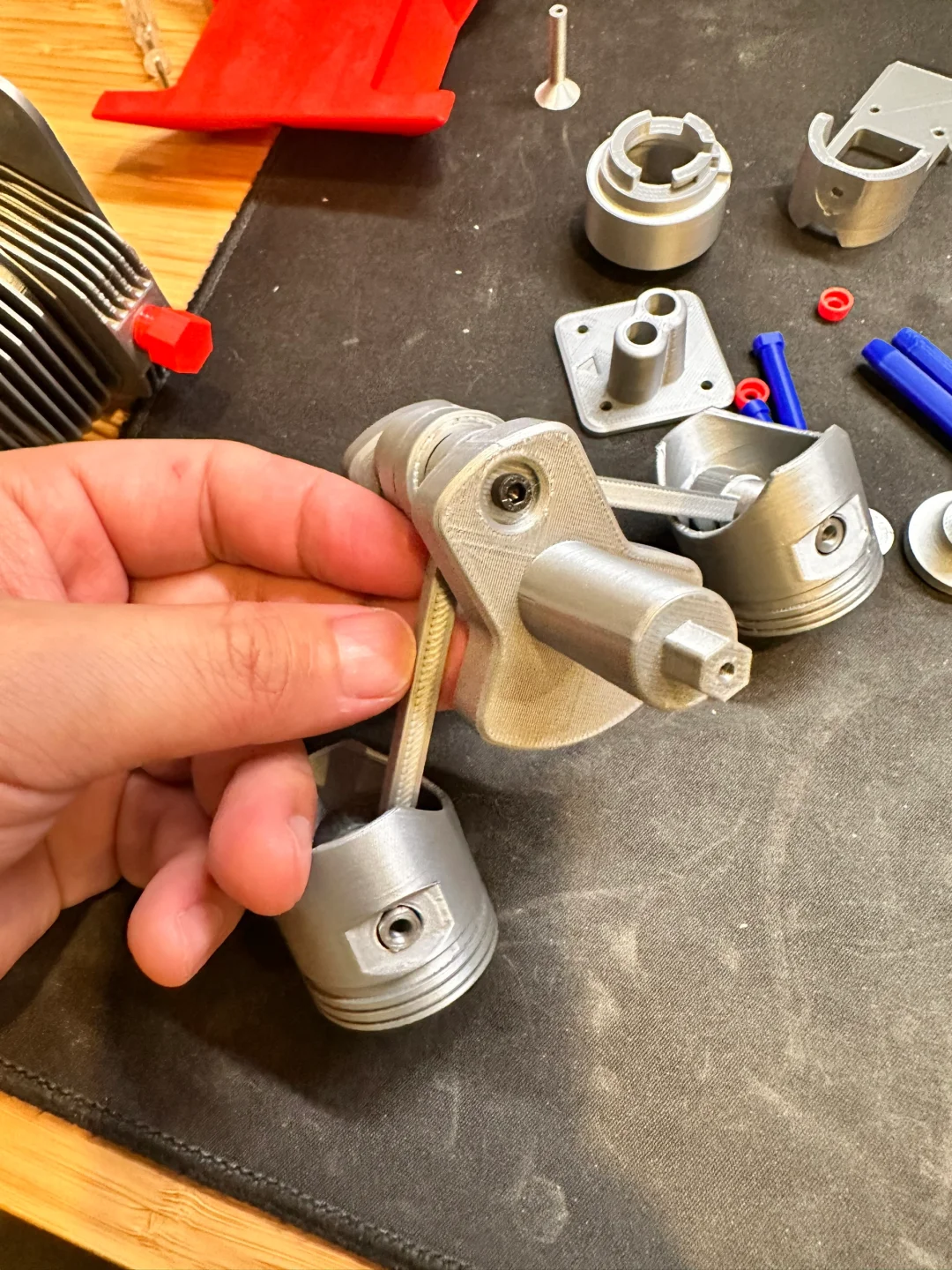 3D打印 - 摩托车双杠发动机