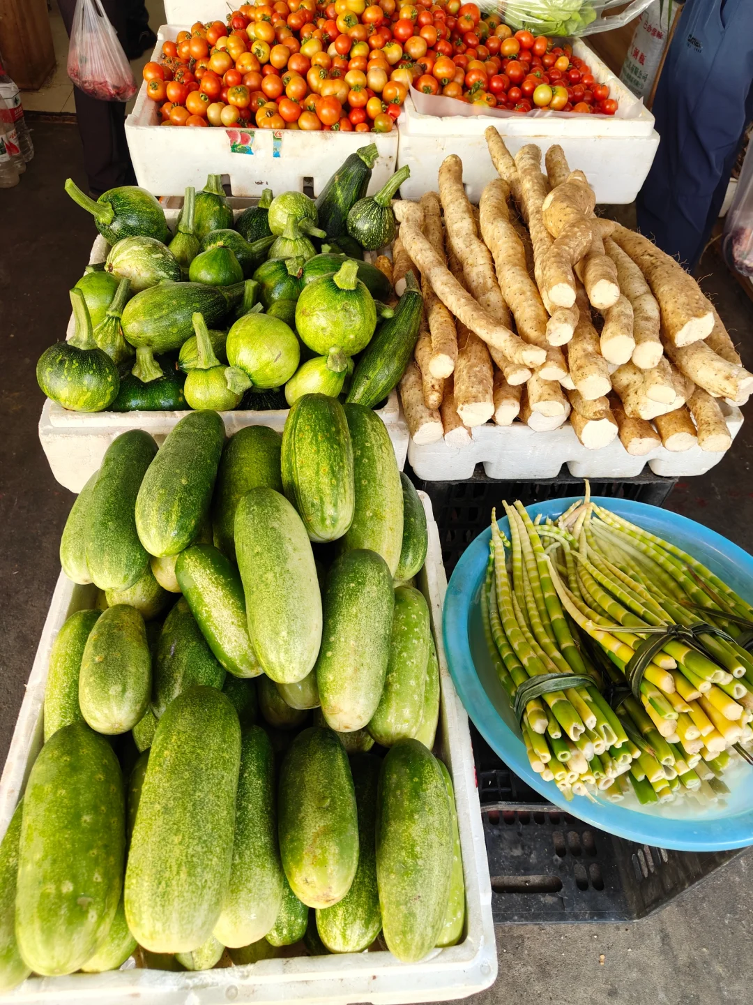 百色龙景菜市场越看越治愈的菜，忍不住拍拍