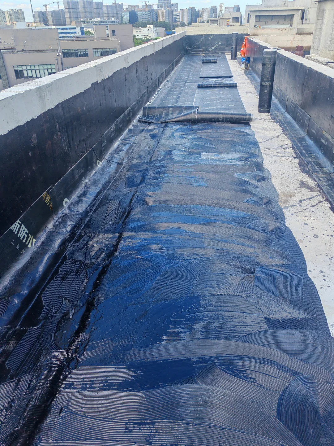 就问你们这样做屋面还漏吗?