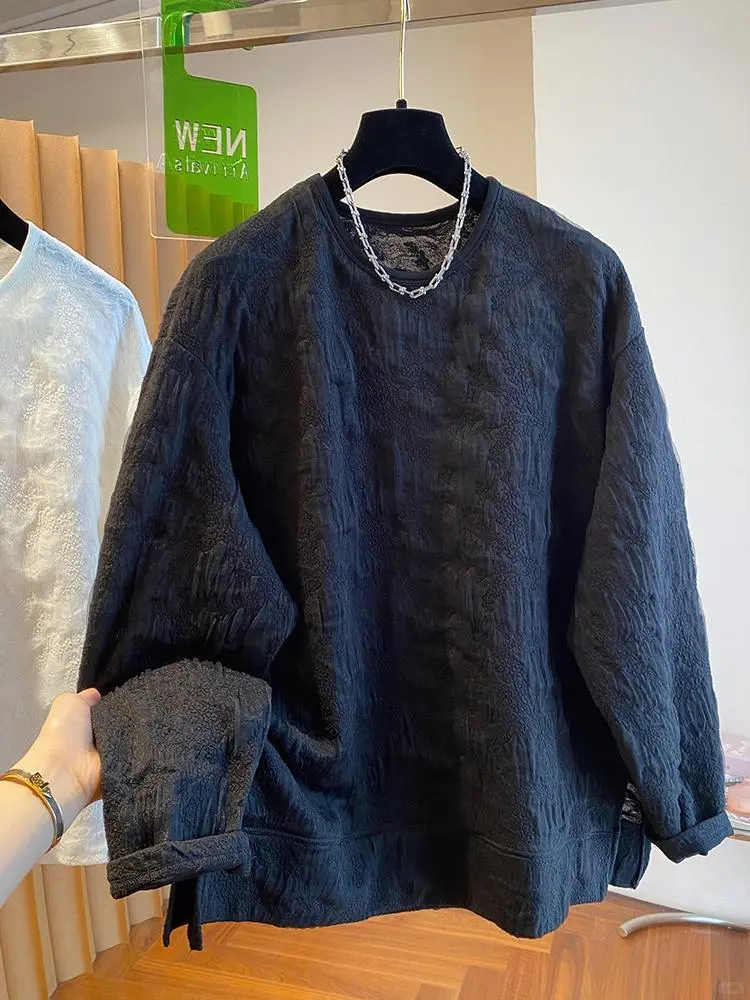 白色肌理褶皱T恤,气质感拿捏了!