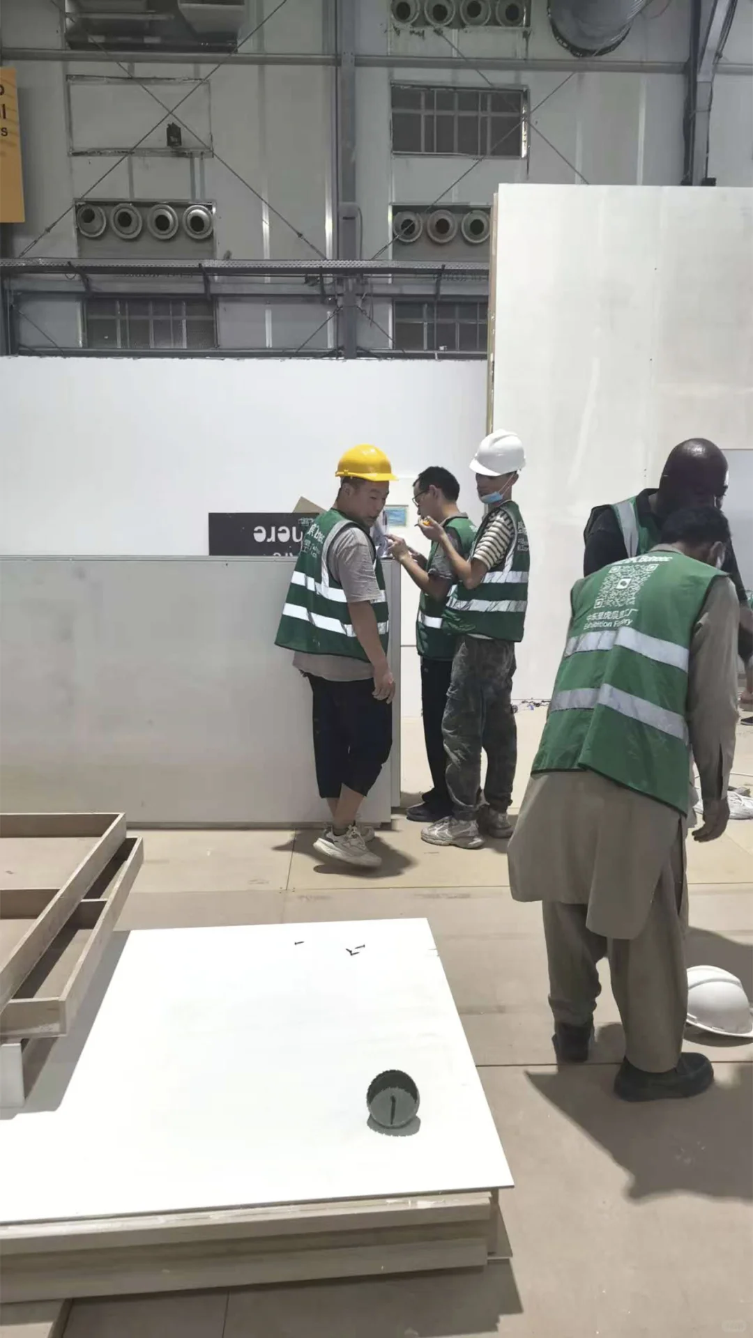 多团队交叉作业，我们协调自如