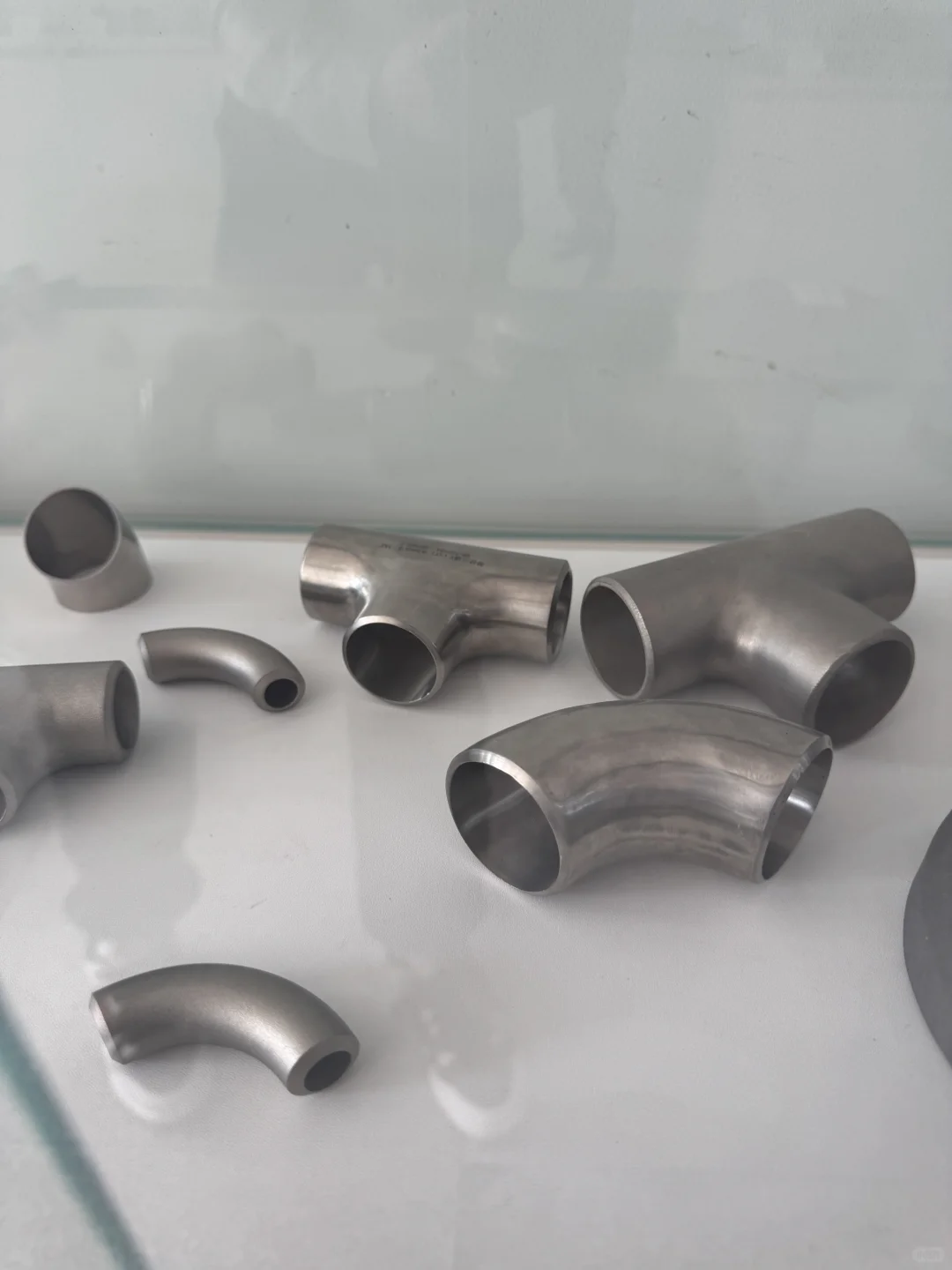 精密制造：钛合金管从熔炼到锻造的全流程