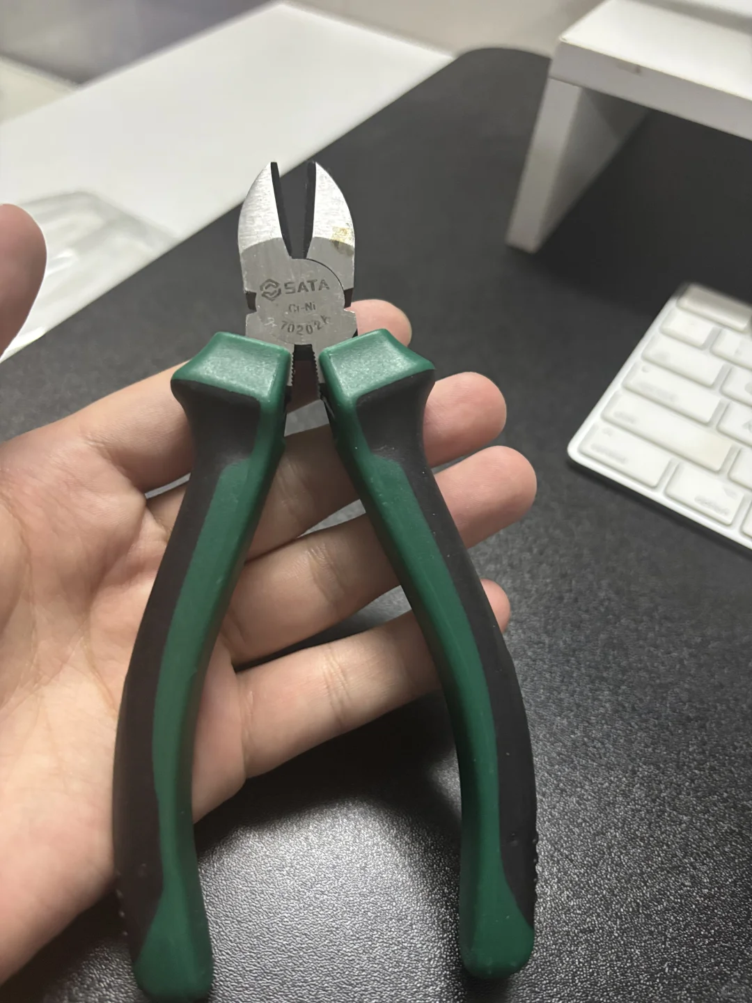 开箱世达斜嘴钳 70202A