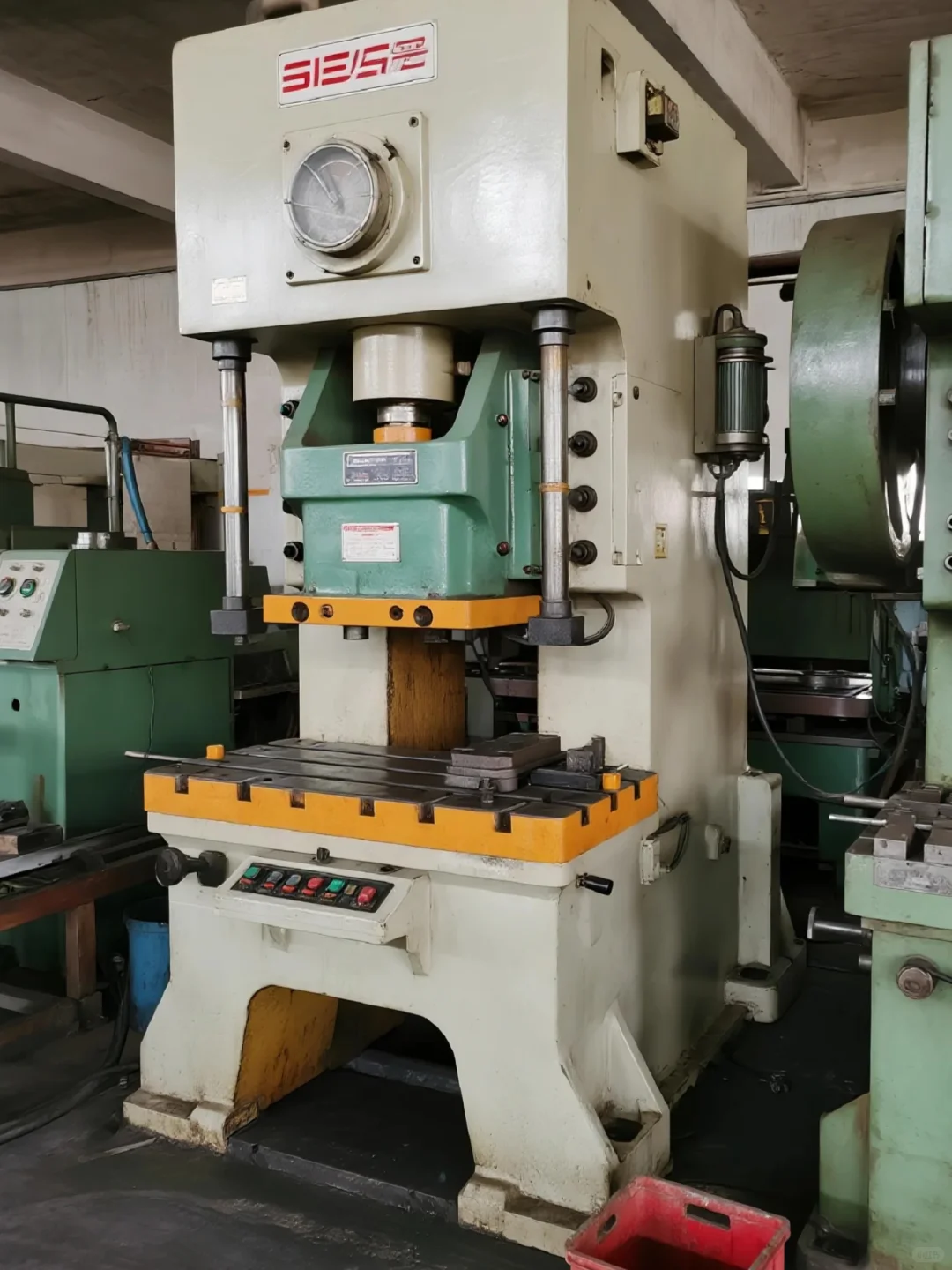 冲床回收别踩坑！行业老炮教你避雷