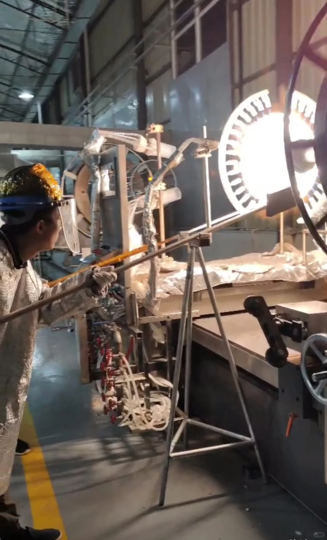 石英产品，如透视窗，石英舟，石英坩埚