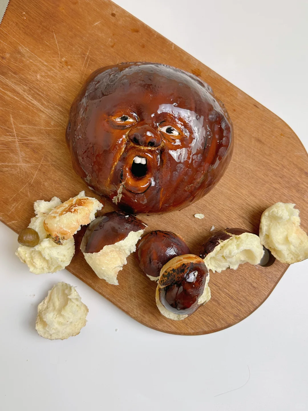 面包板栗、烘烤前与烘烤后的区别