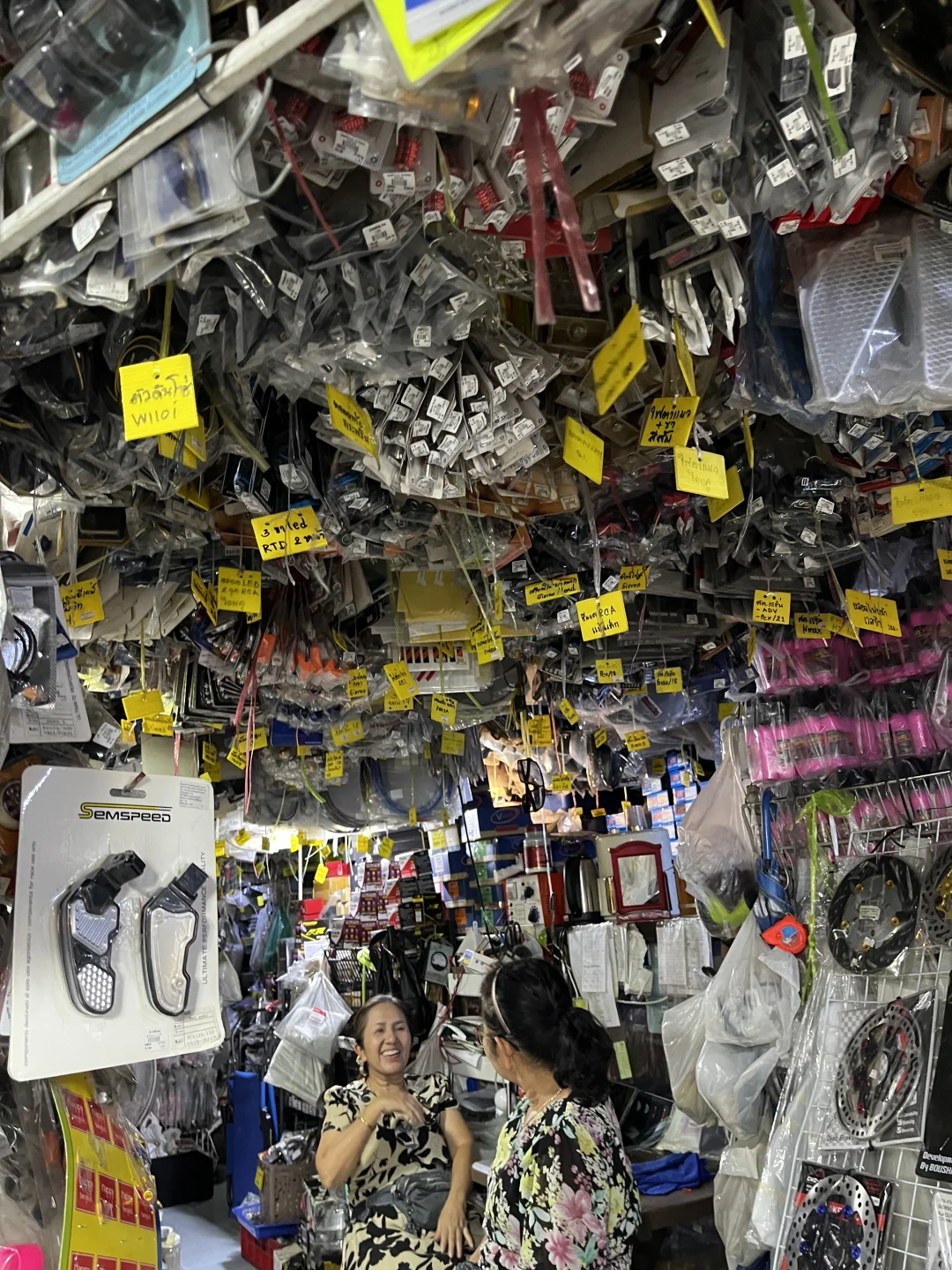 Plog12: 暖武里汽配城&改车&装备&新朋友