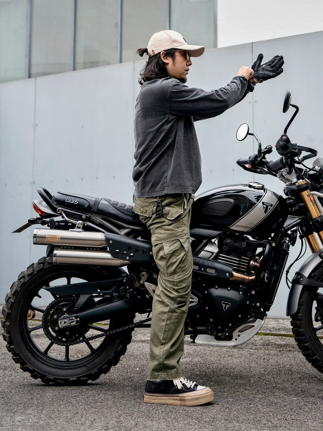 小短腿就要骑大摩托！