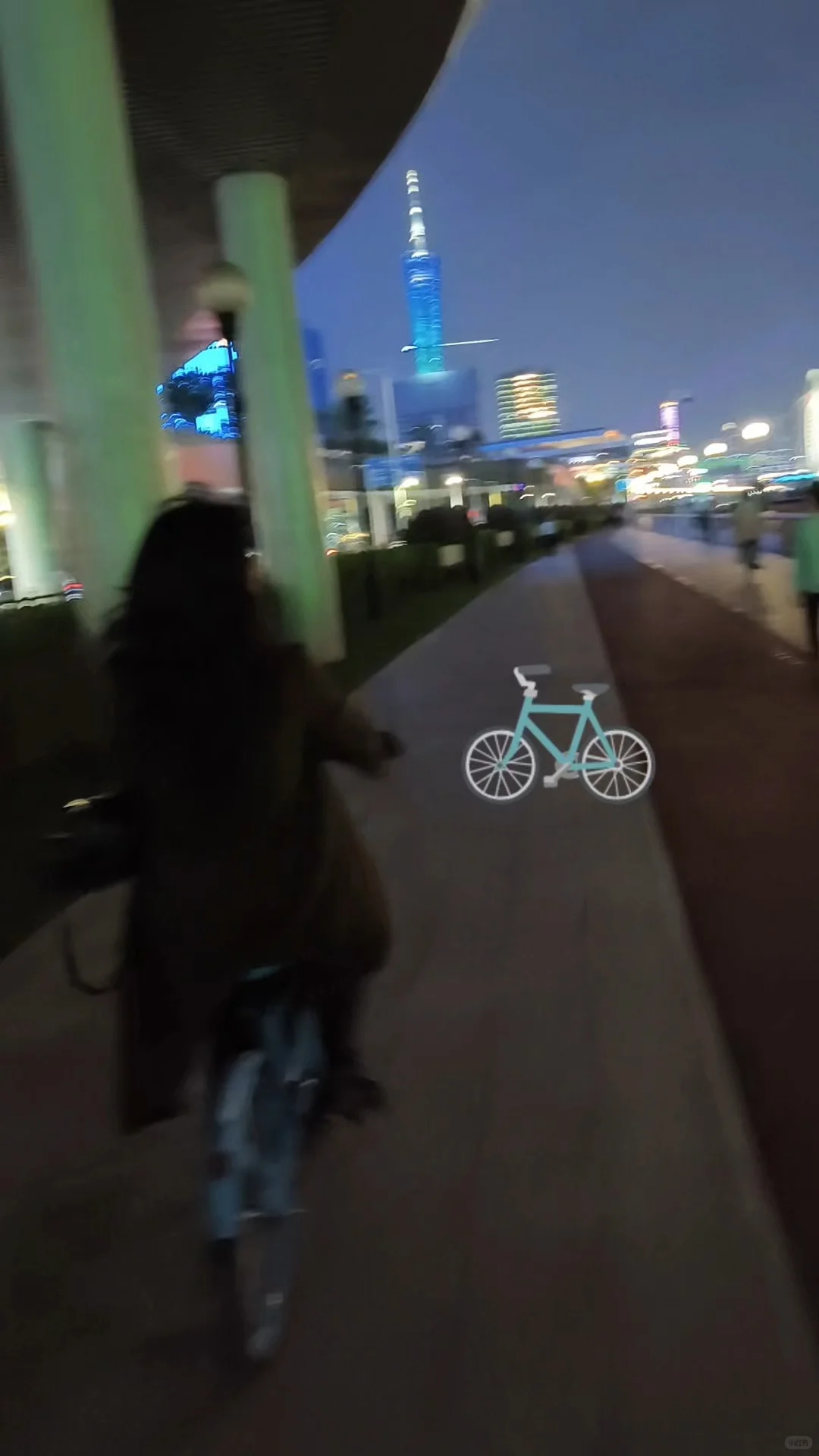 大学生参加广交会好像做了场变成大人的梦