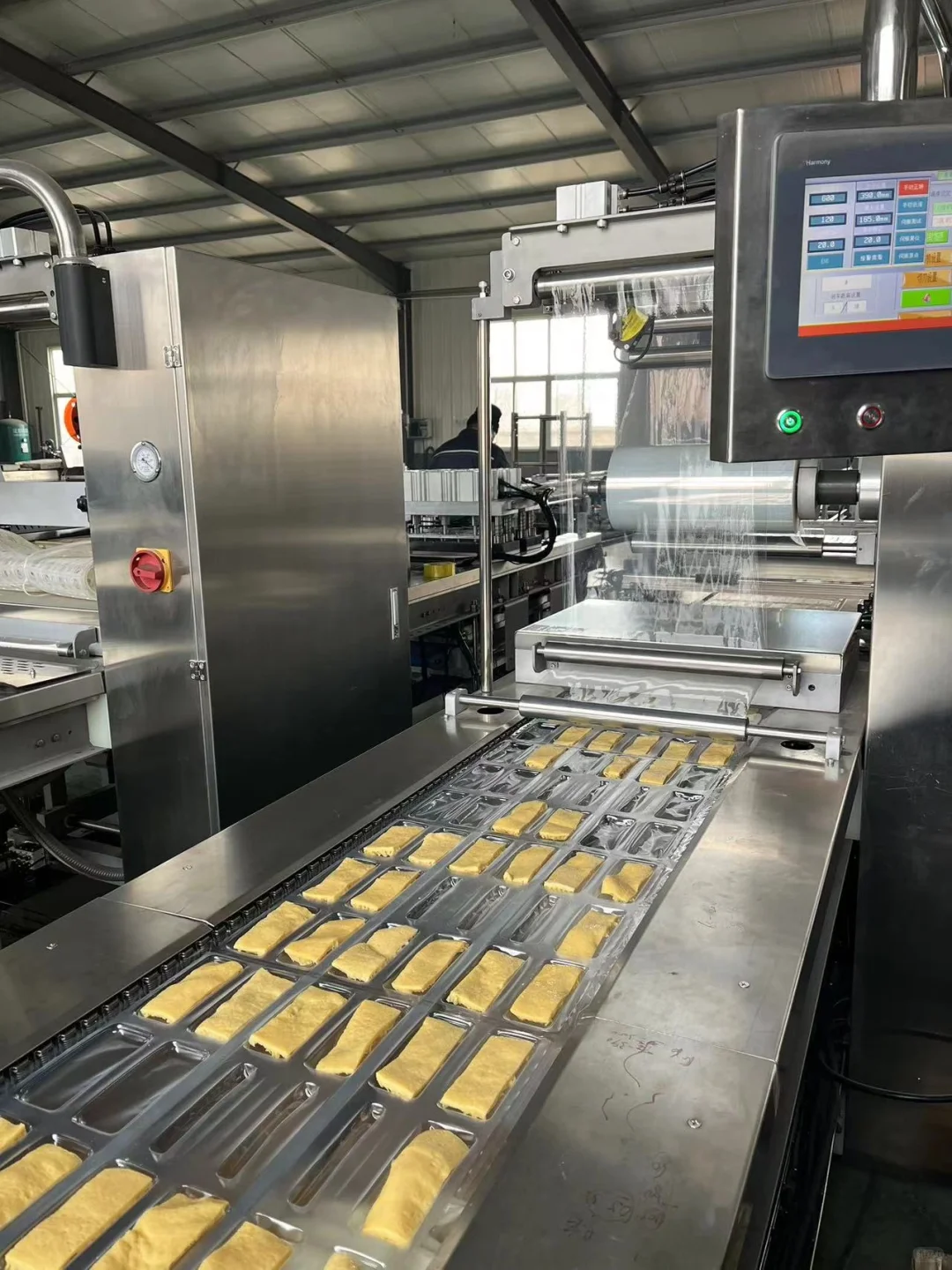 拉伸膜包装机是怎么操作使用的呢?