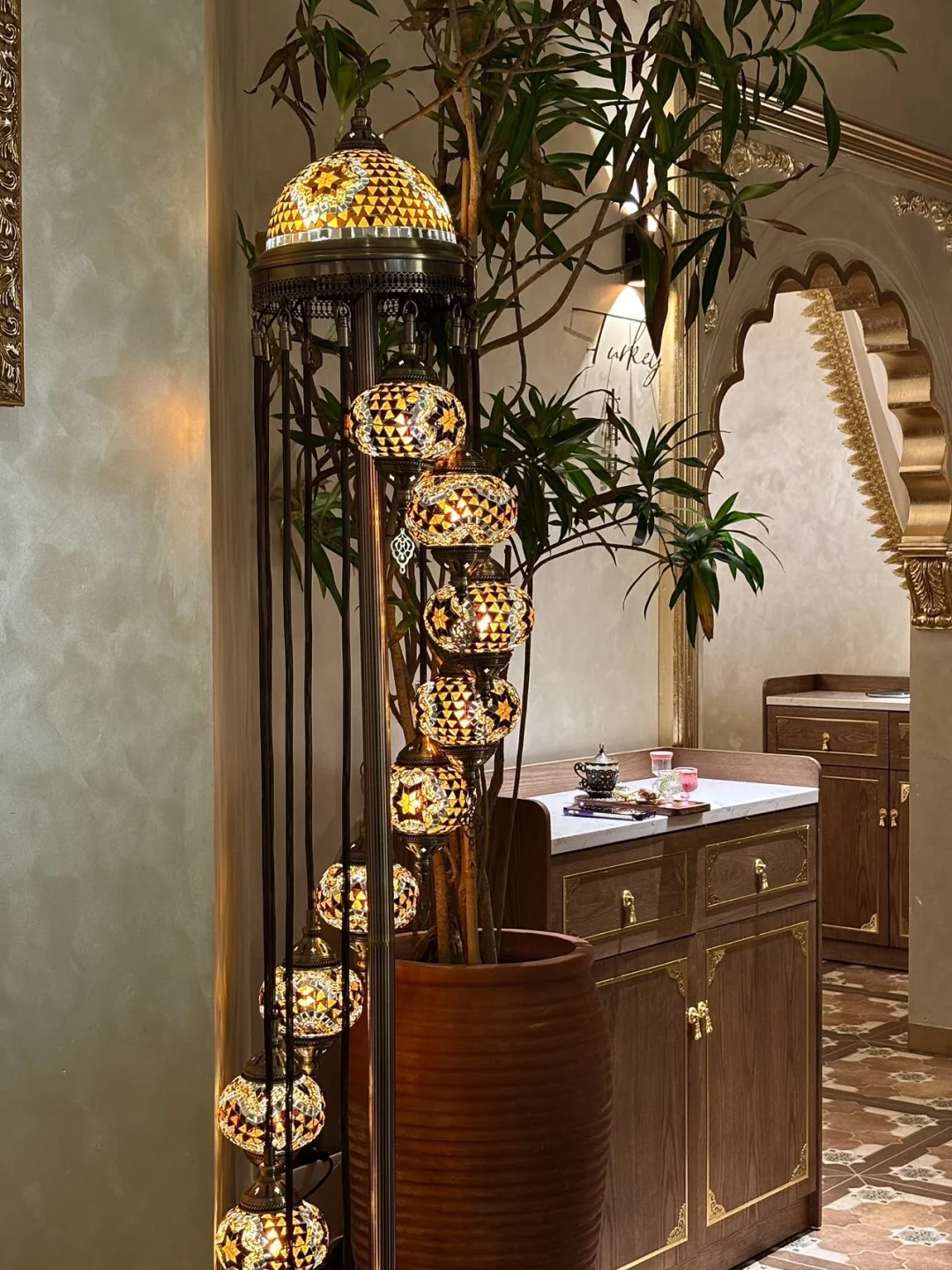 不在迪拜！！！在郑州！！！首家