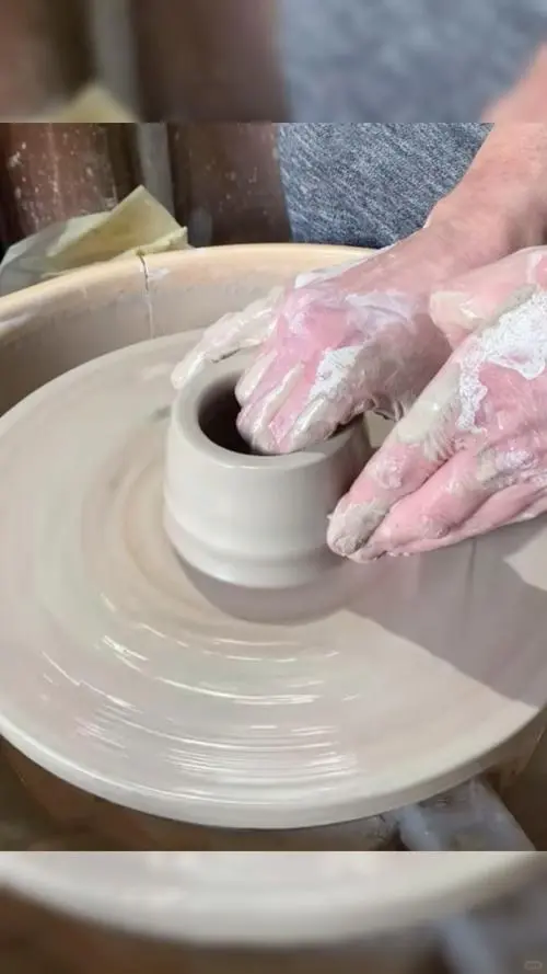 什么是手拉坯成型？