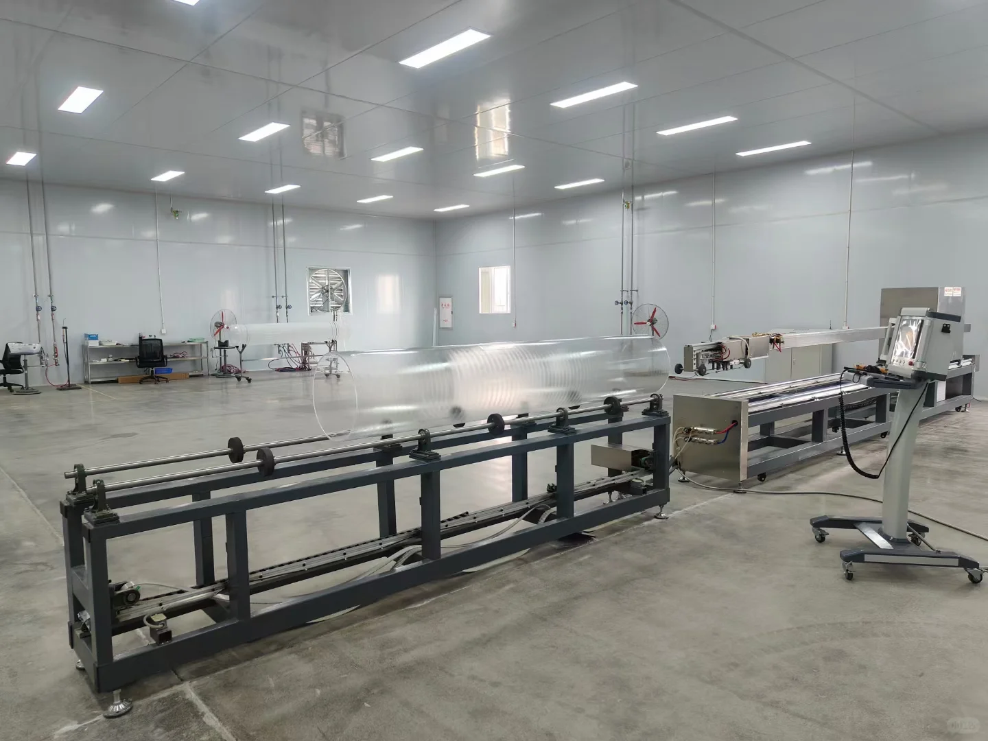 石英产品，如透视窗，石英舟，石英坩埚