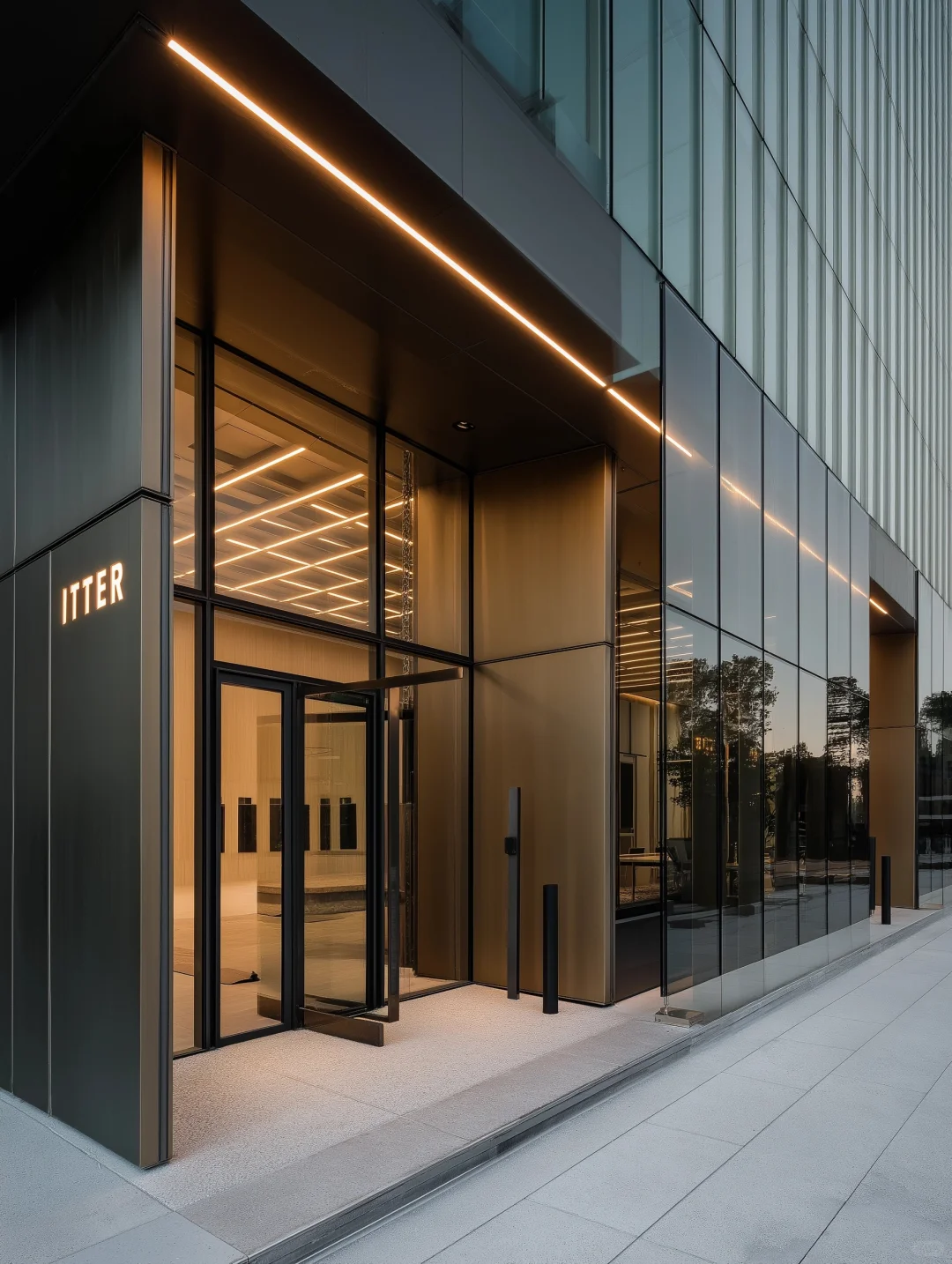 光影切割术丨金属与玻璃的现代诗丨ITER 191