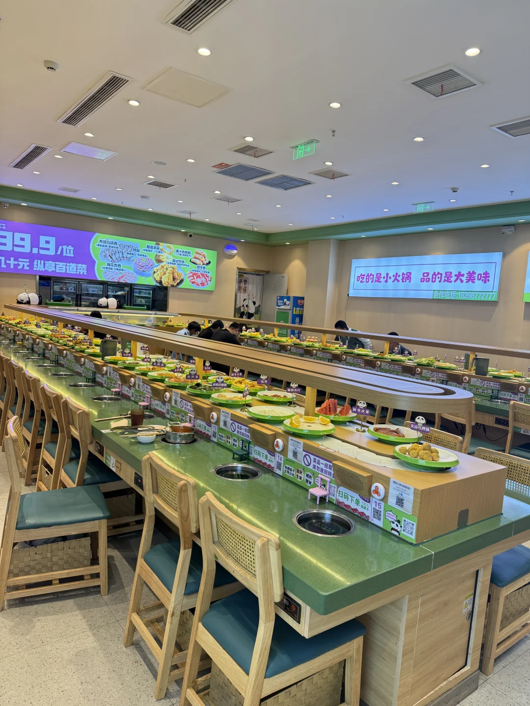 众多品牌合作的旋转火锅设备工厂的优势在哪