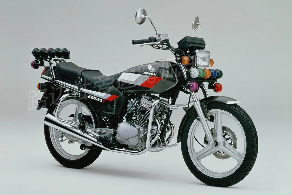 最强125双缸运动型发动机本田CB125T进化史
