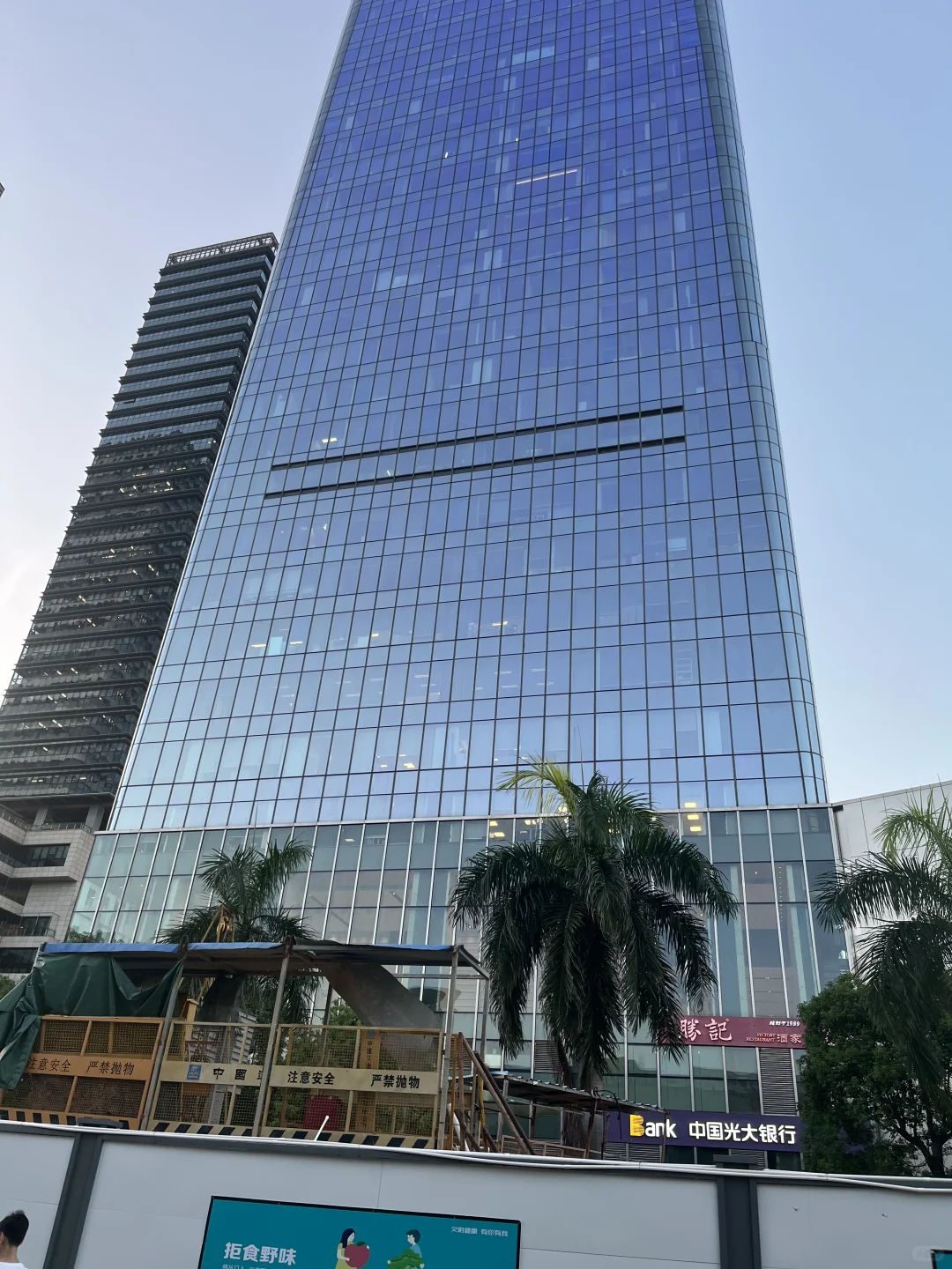 玻璃幕墙超白高透（无LOW-E）的“执念”