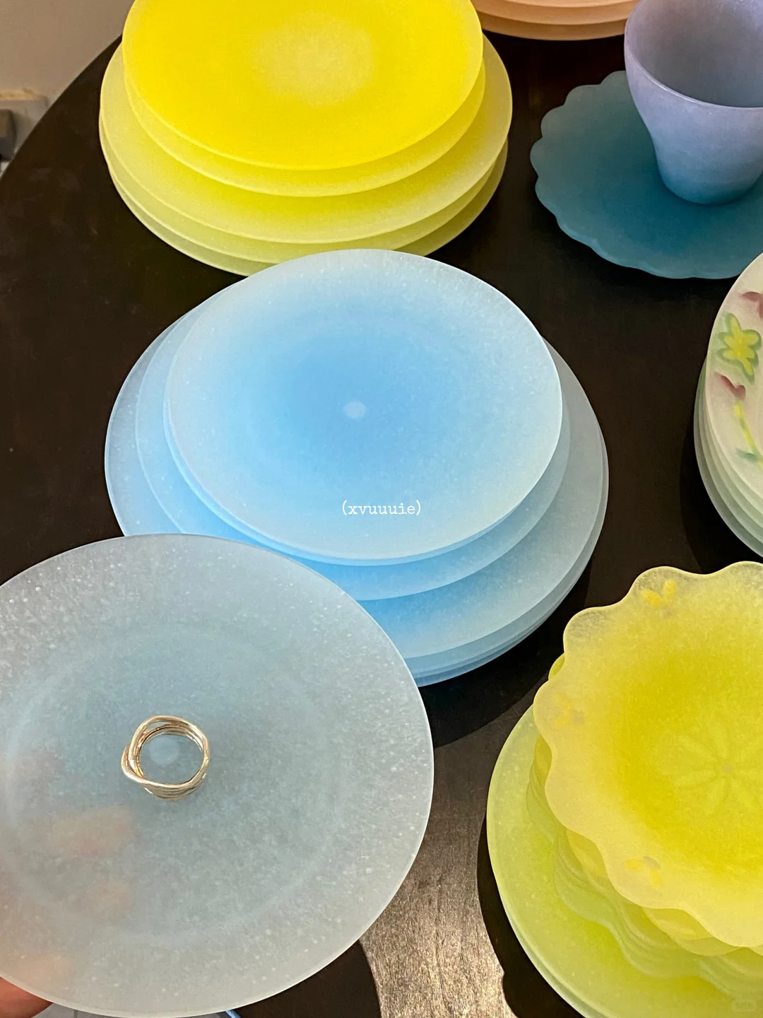 景德镇雕塑瓷厂zui喜欢的店?手作玻璃粉烧