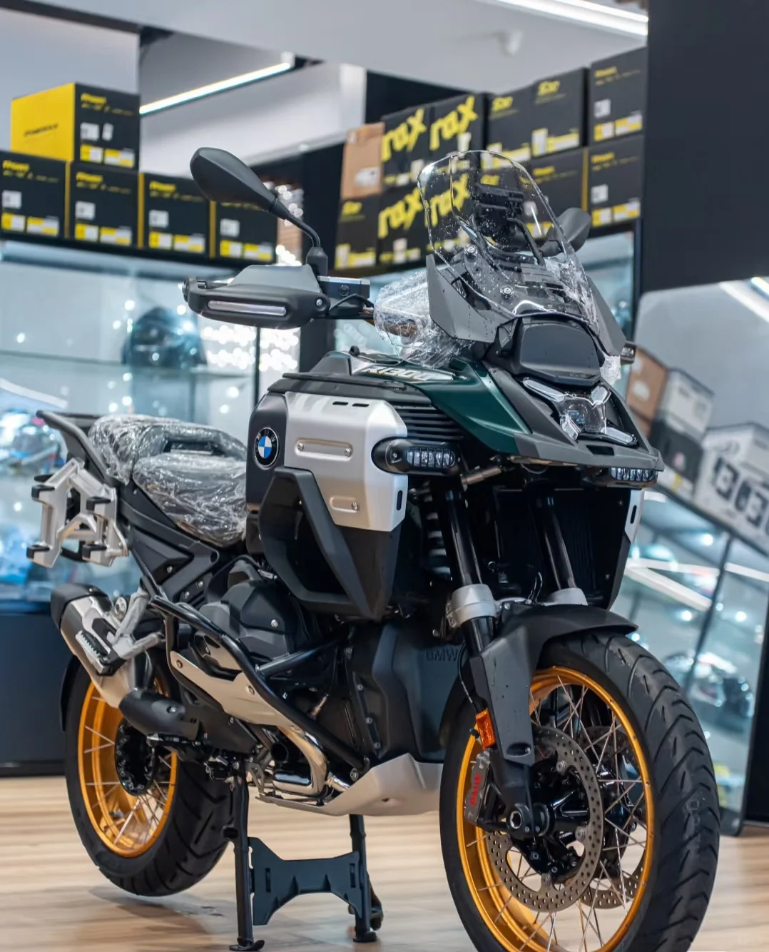 R1300GSADV 719到店啦！确实帅！