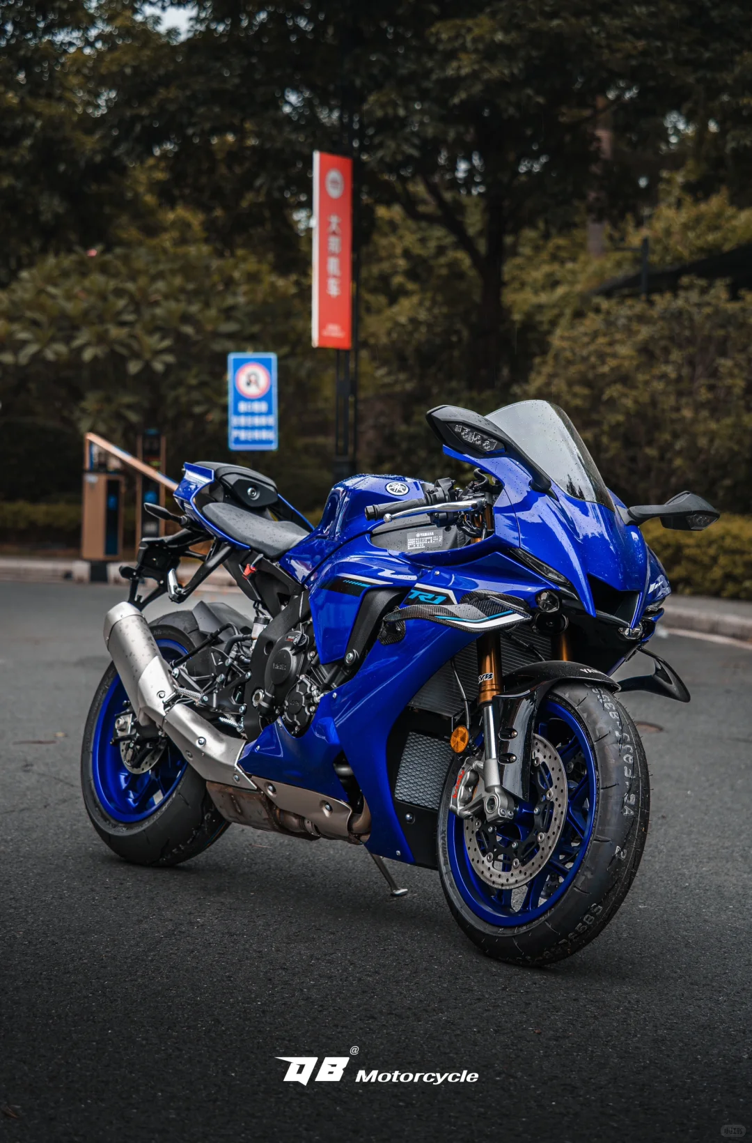 2025款雅马哈R1实拍?赛级猛兽终于落地！