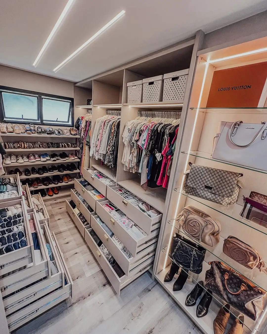 一眼心动‼️收纳师换季衣橱整理技巧大公开