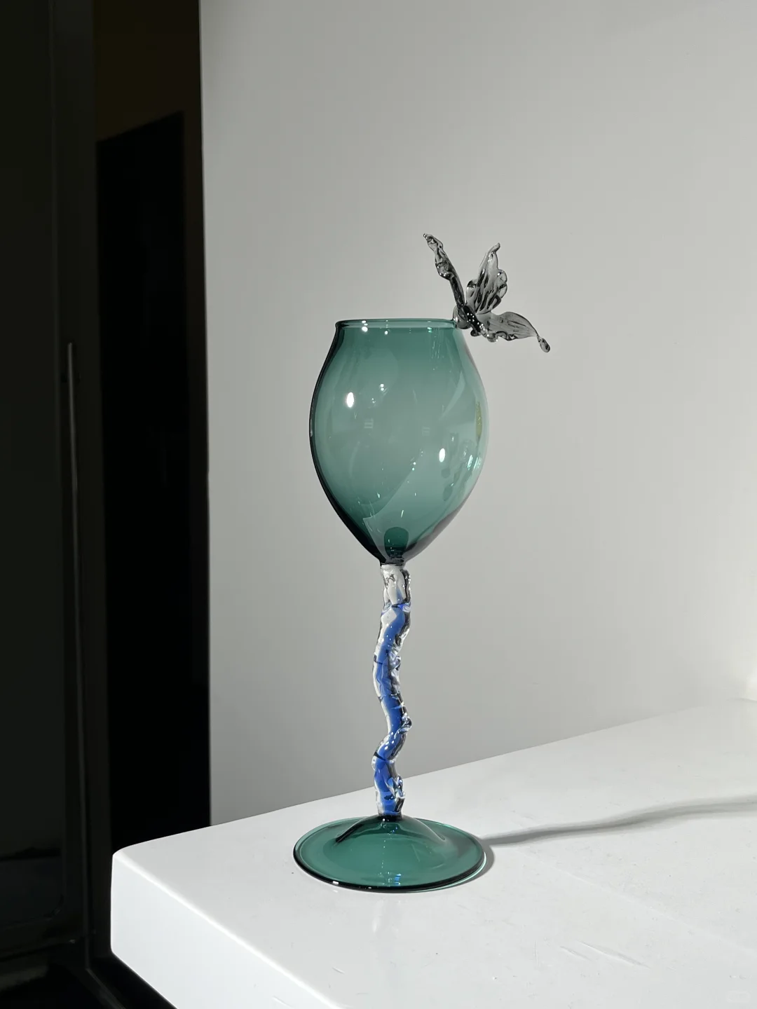 在景德镇做玻璃杯上的灵动蝶韵?