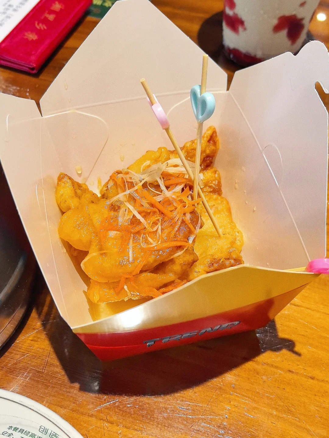 烧玻璃 拿陶瓷 探新店 喝茶 聊天