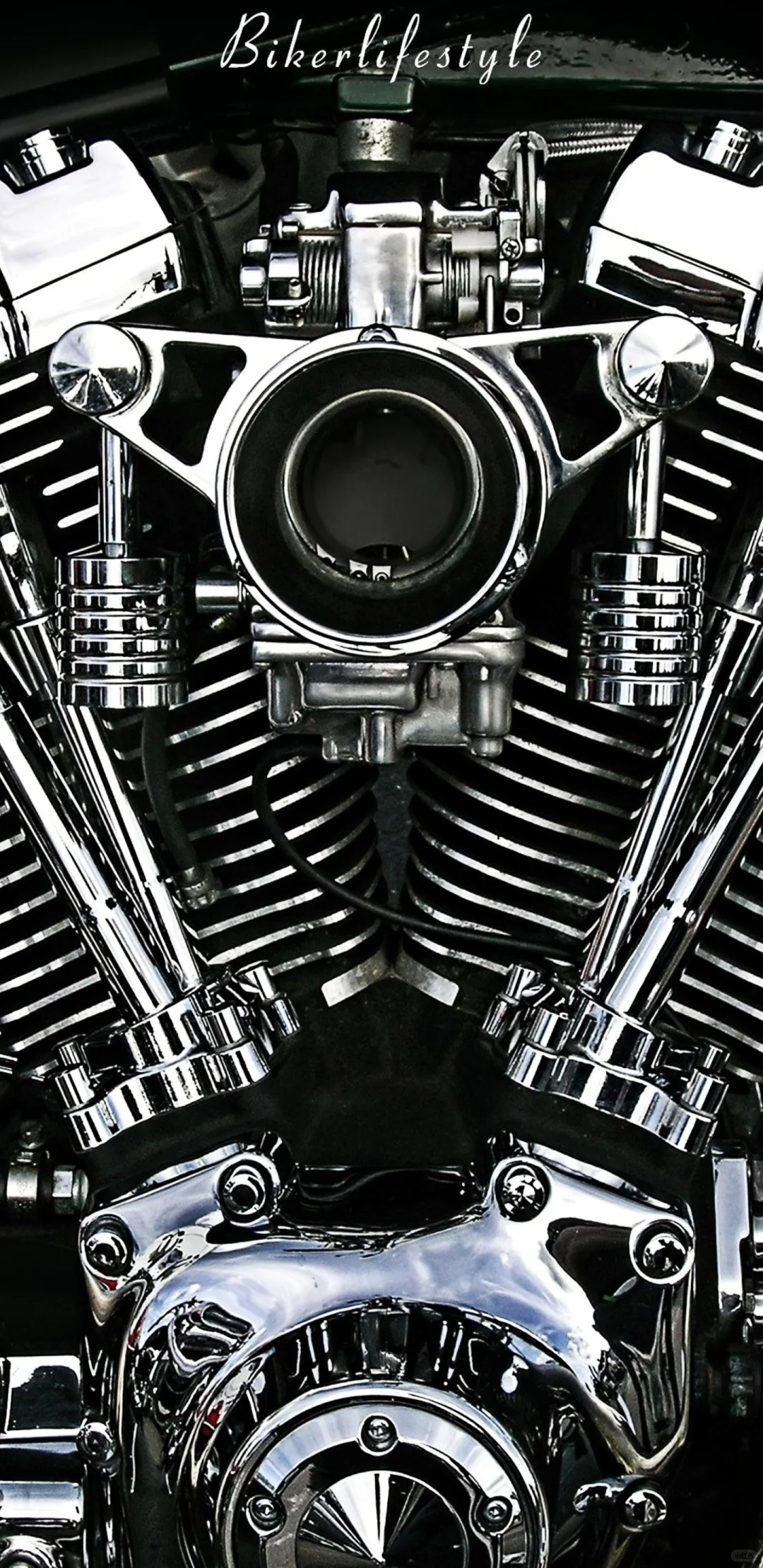 巡航车的灵魂图腾:传统的V缸还是现代直列