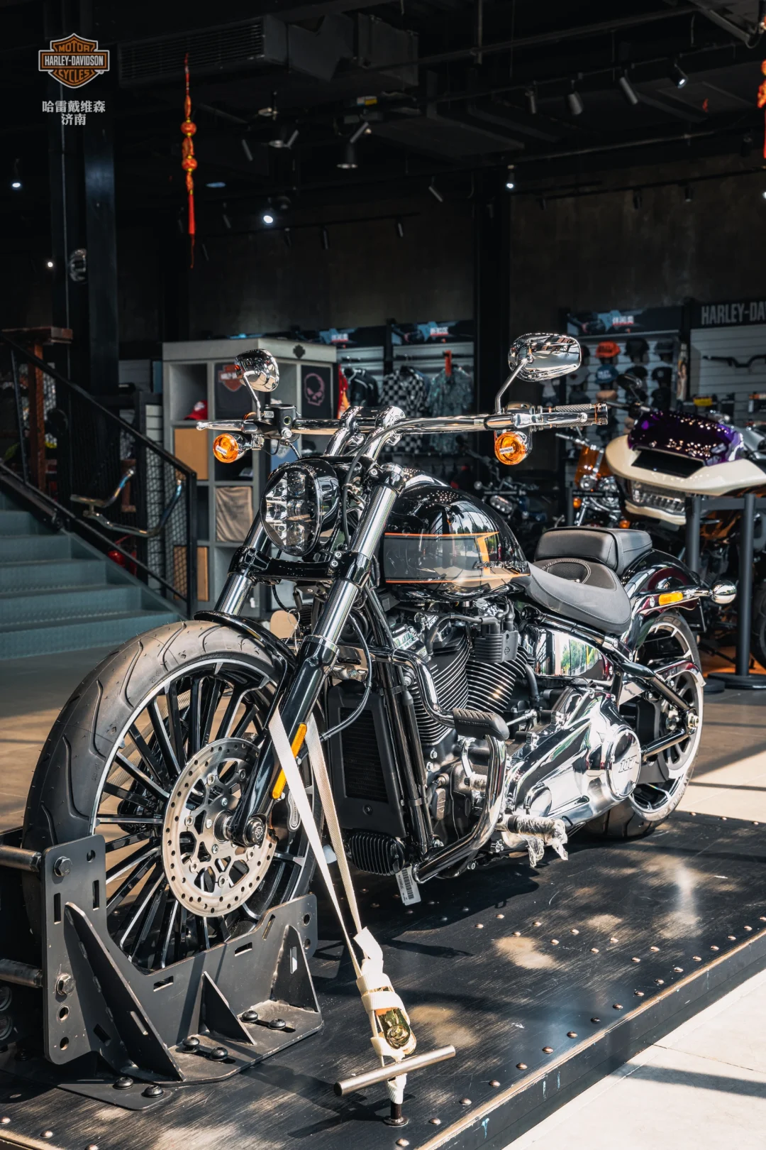 骑上哈雷突破者,世界都是你的?️