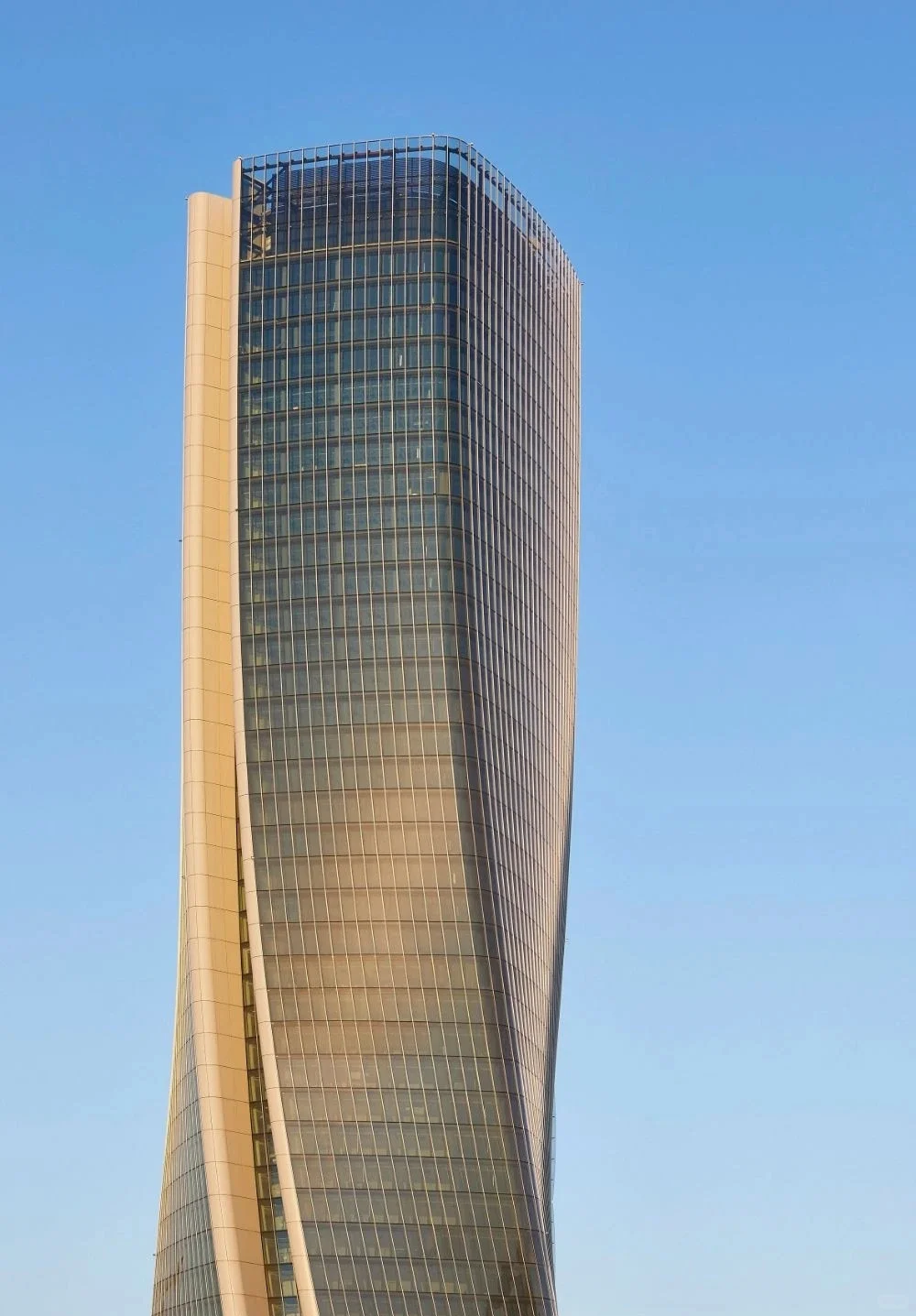 独特建筑的魅力：扭转建筑设计之美