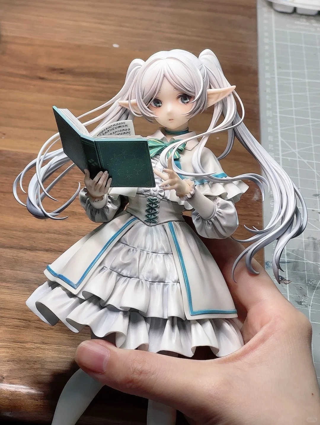 做了一个芙莉莲手办！