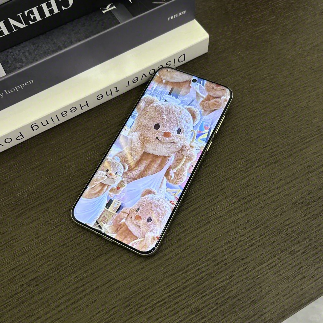 “都说Mate70的昆仑玻璃够硬?