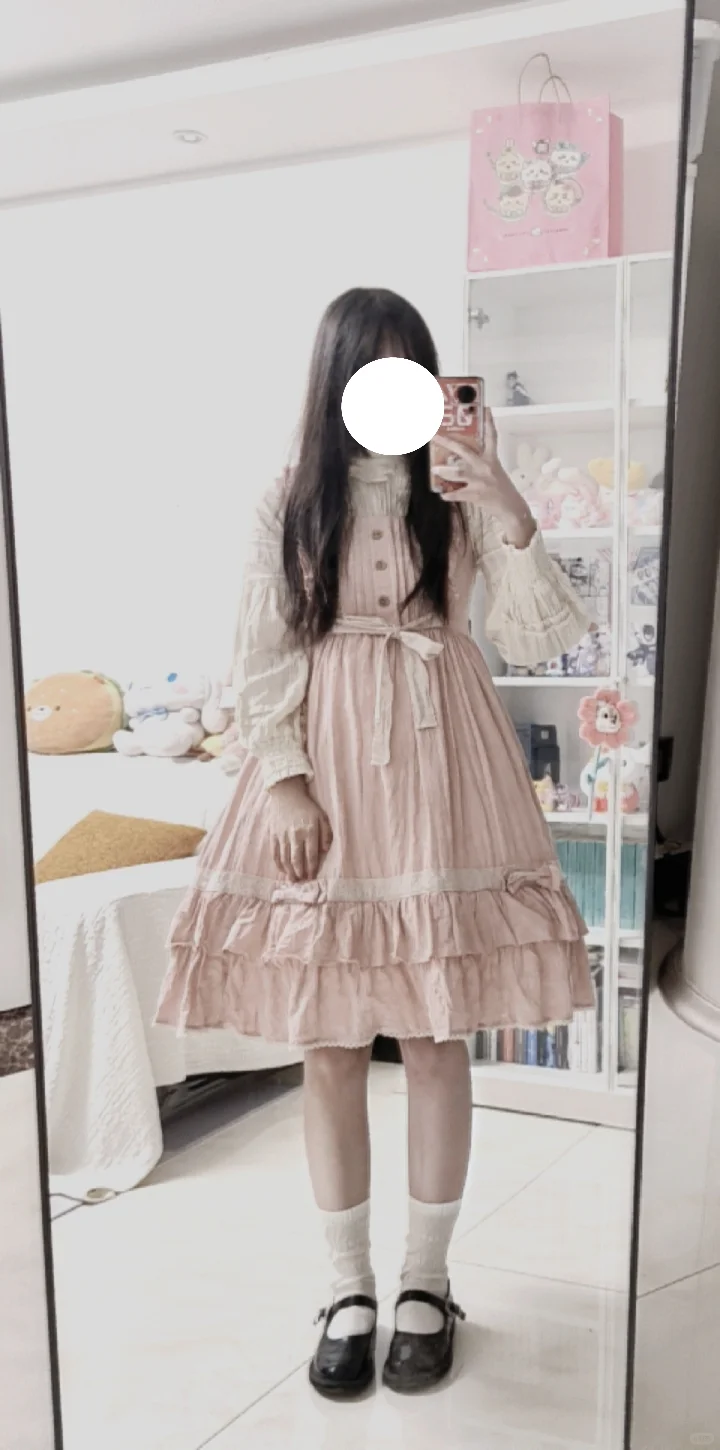 从家里翻出来八年前的lo裙感觉还是很萌