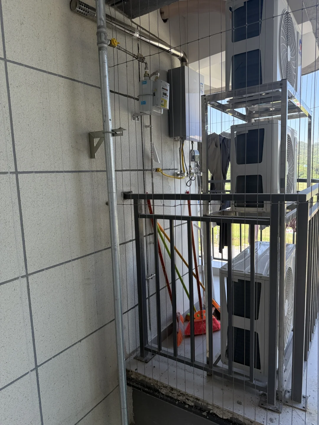 住小区里,居然被入室盗窃(未遂)