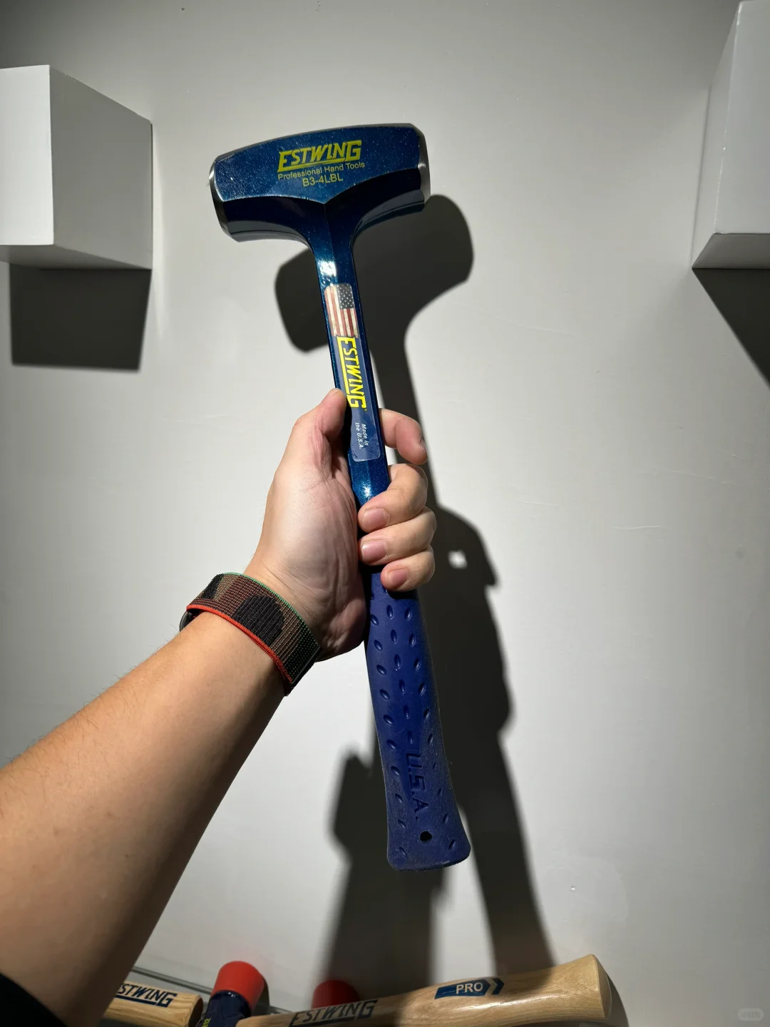 没办法，ESTWING的锤子确实好用