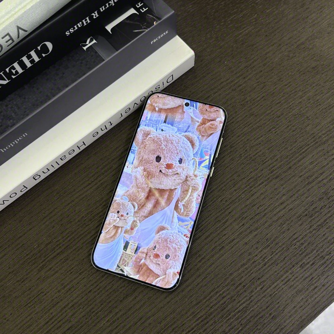 “都说Mate70的昆仑玻璃够硬?