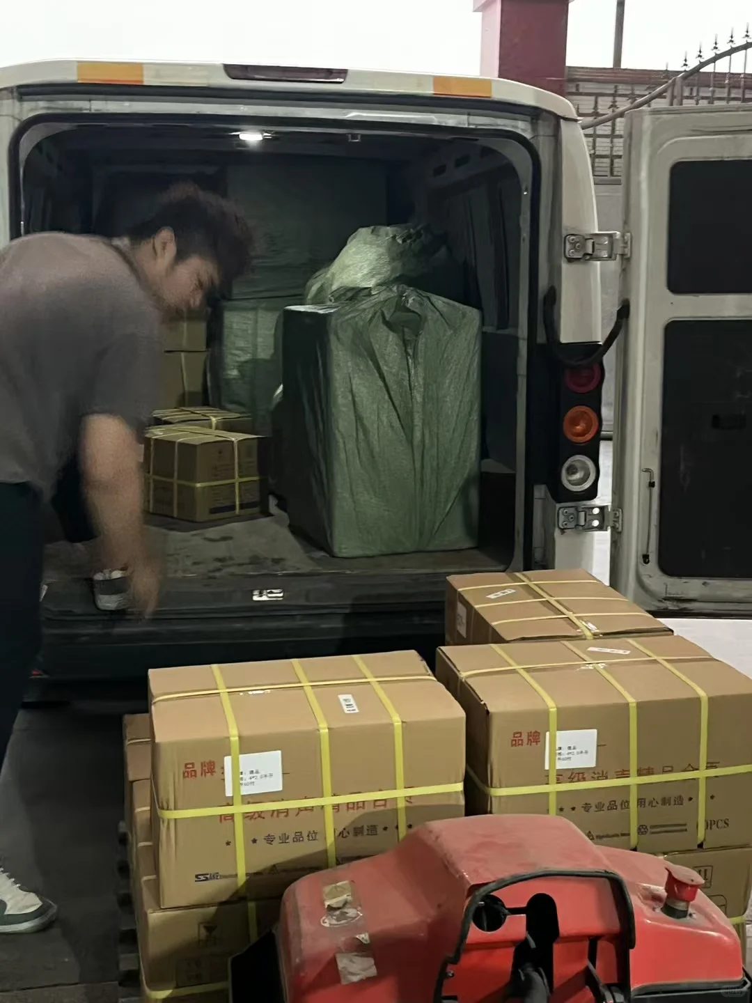 谁能想到，客户卖这些小东西，月收入6位数