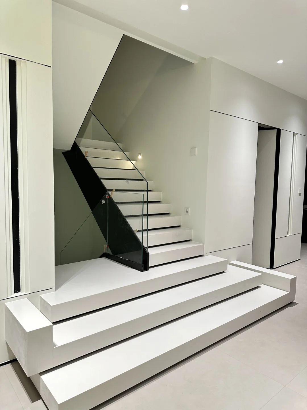 楼梯玻璃扶手订做