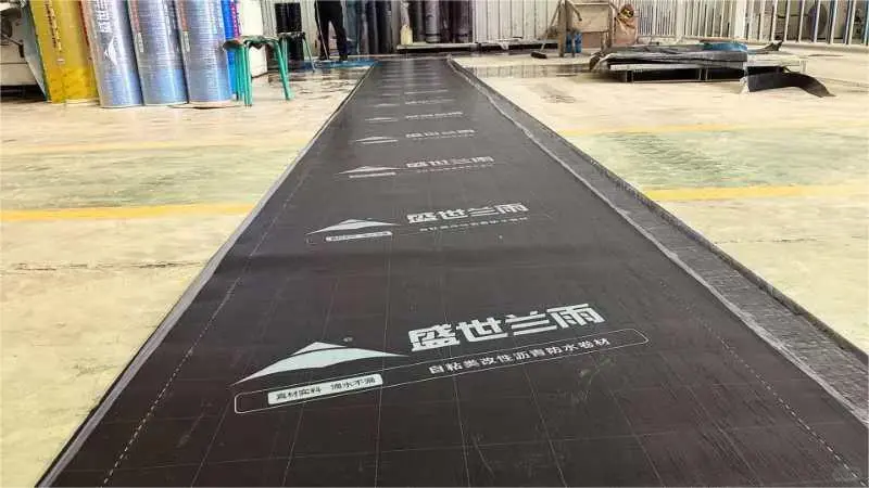 自粘防水卷材如何施工，一个人能施工吗？