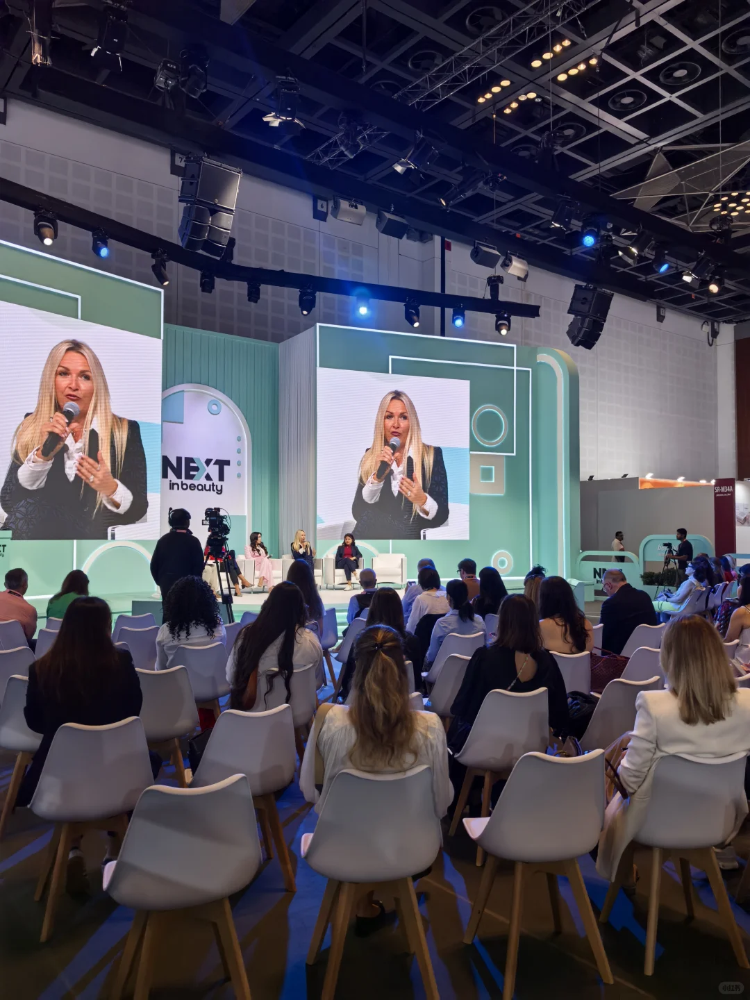 现场直击?迪拜国际美容展首日