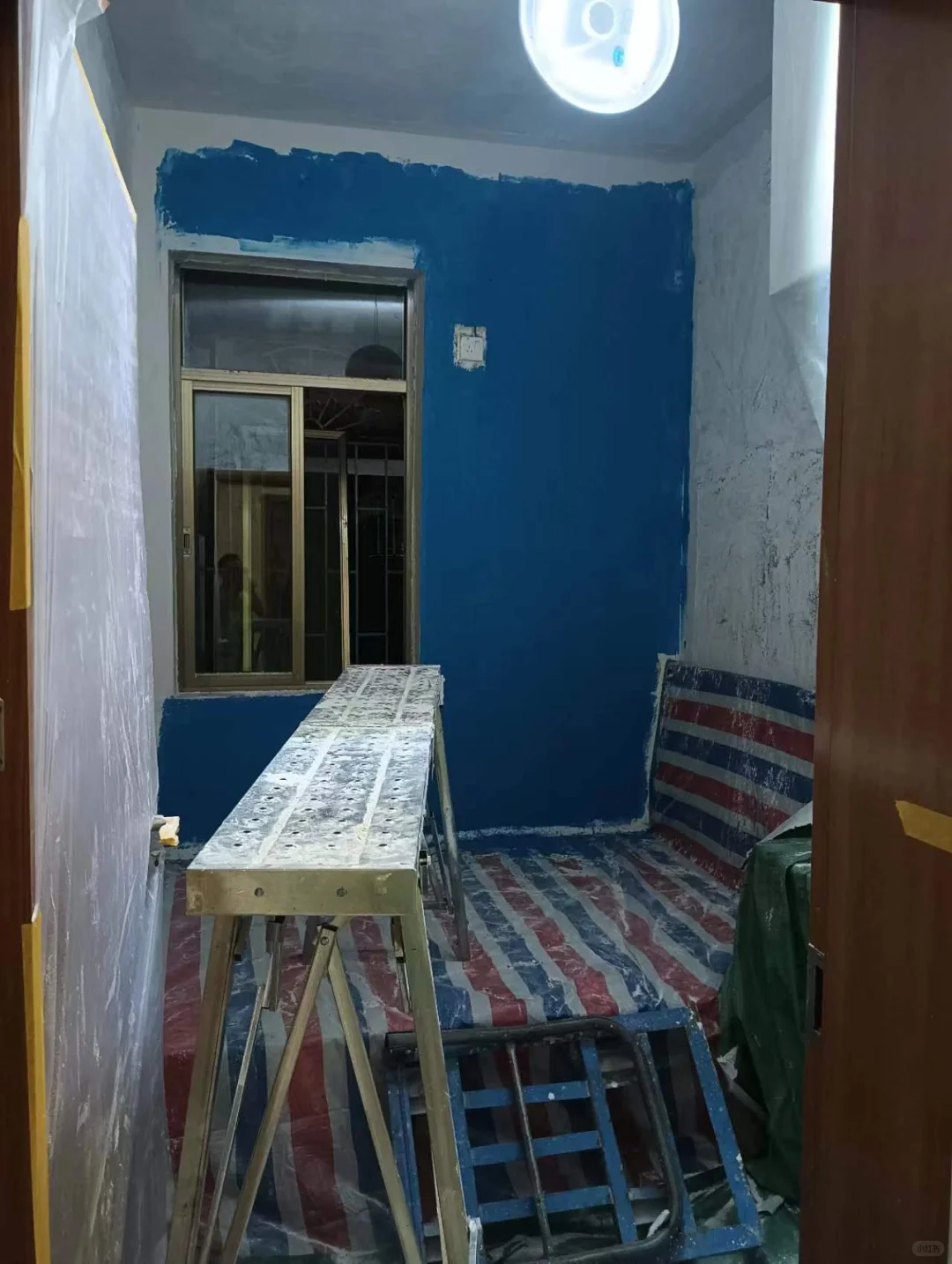 刷墙广州墙面翻新旧房改造旧墙刷新发霉刷白