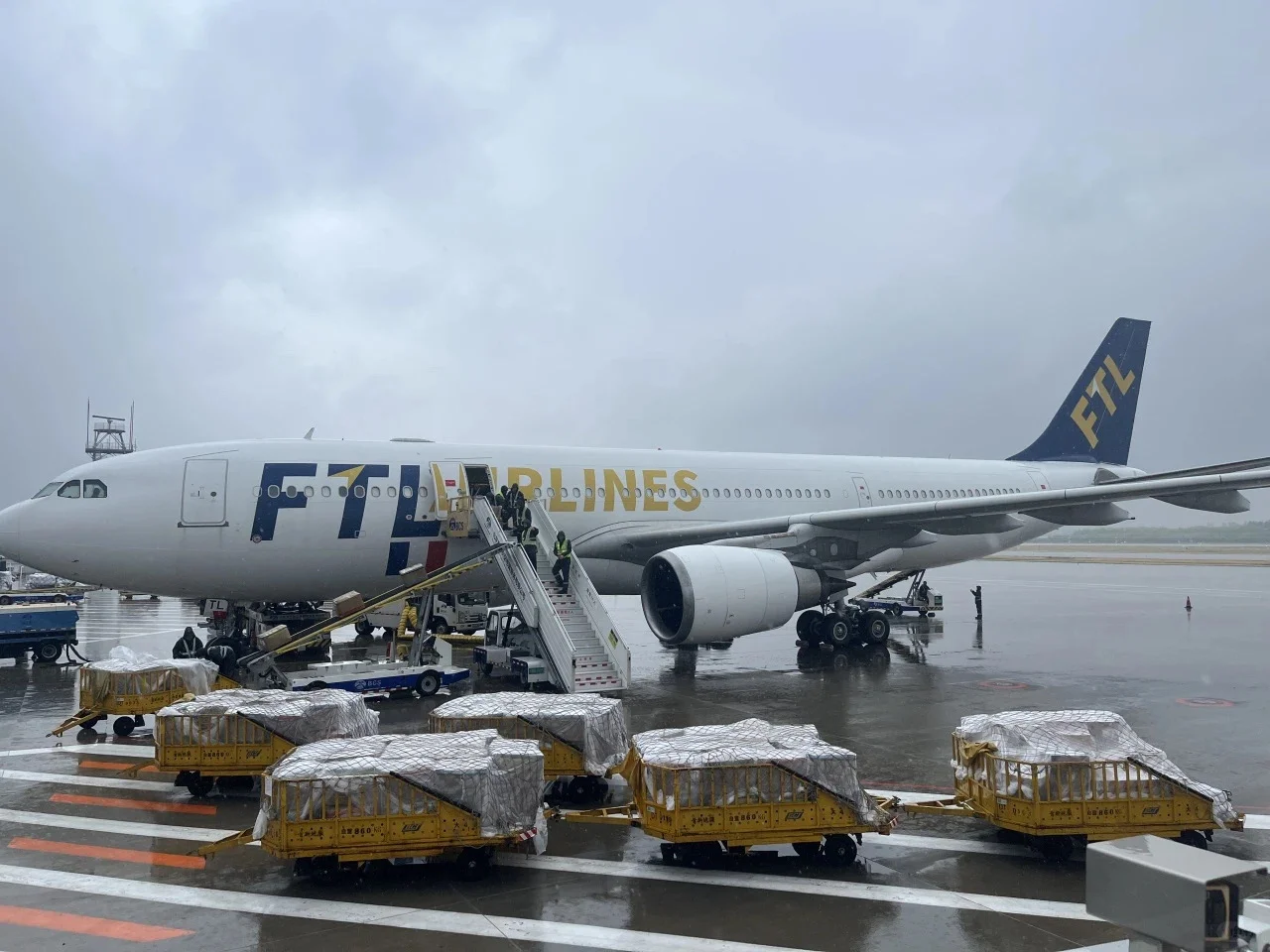 大兴机场外航货机
